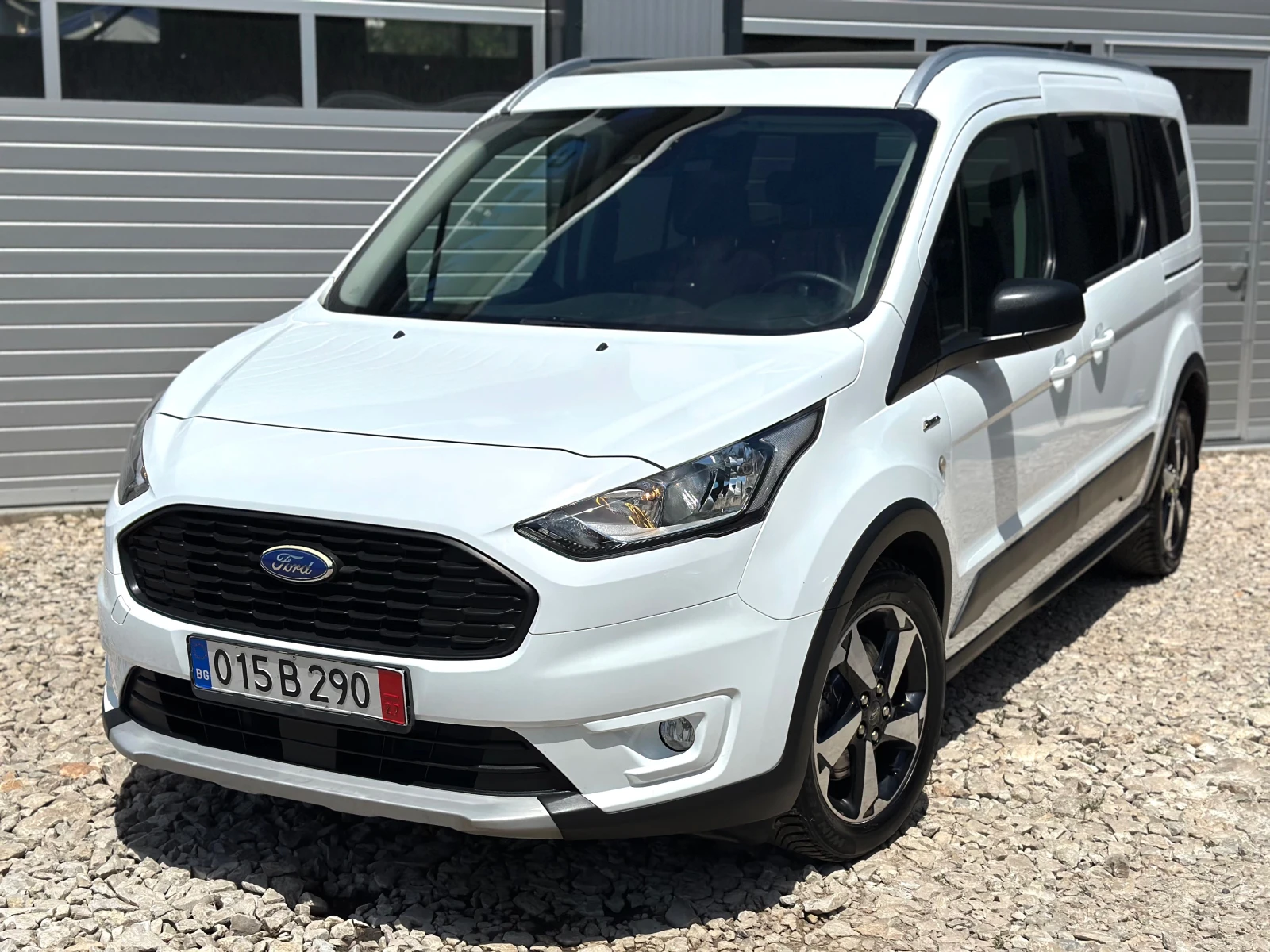 Ford Connect 1.5 hdi ACTIVE 7 места МАКСИ CARPLAY КАМЕРА full, снимка 3 - Автомобили и джипове - 54944504