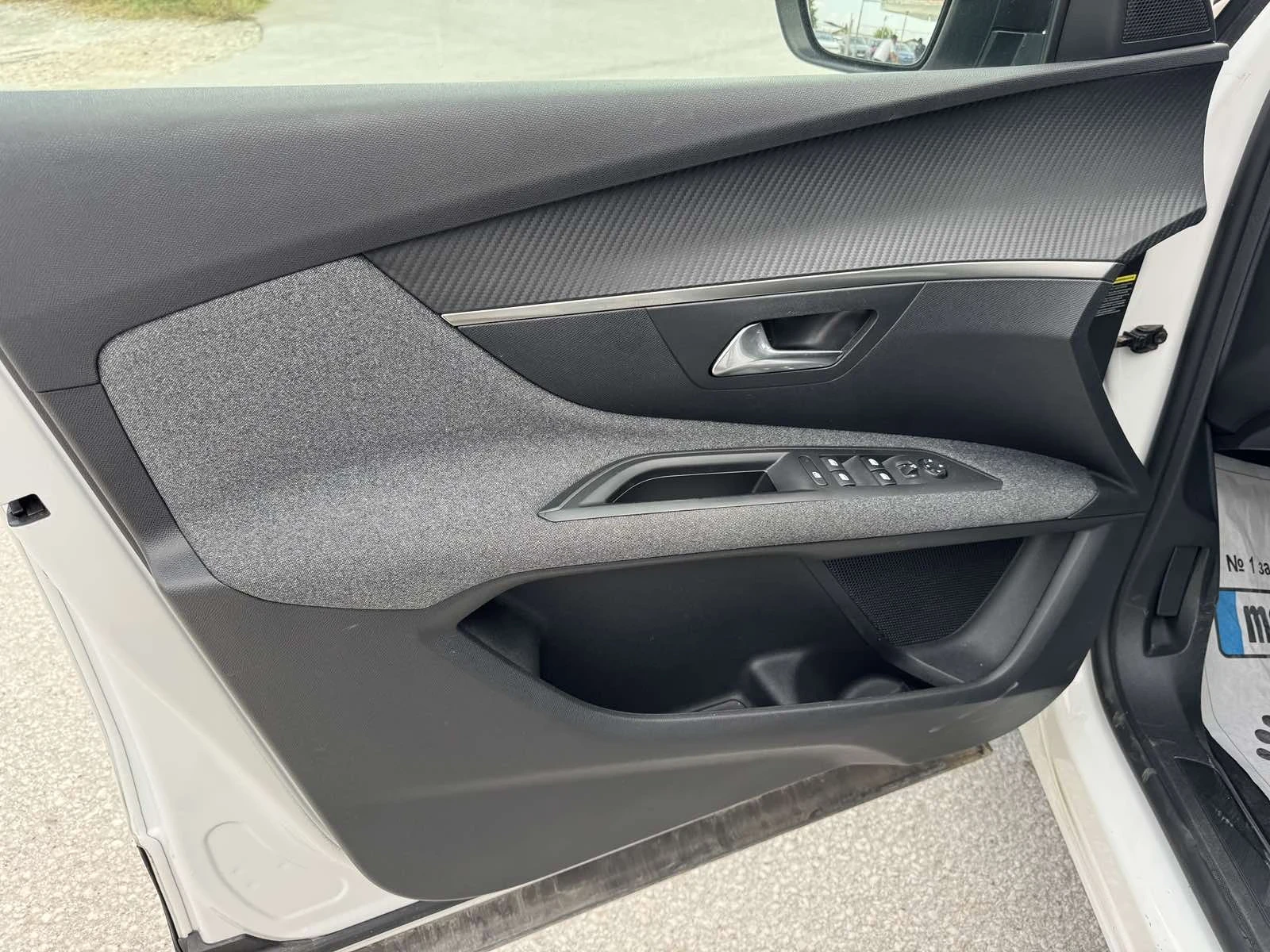 Peugeot 3008, снимка 12 - Автомобили и джипове - 55189591