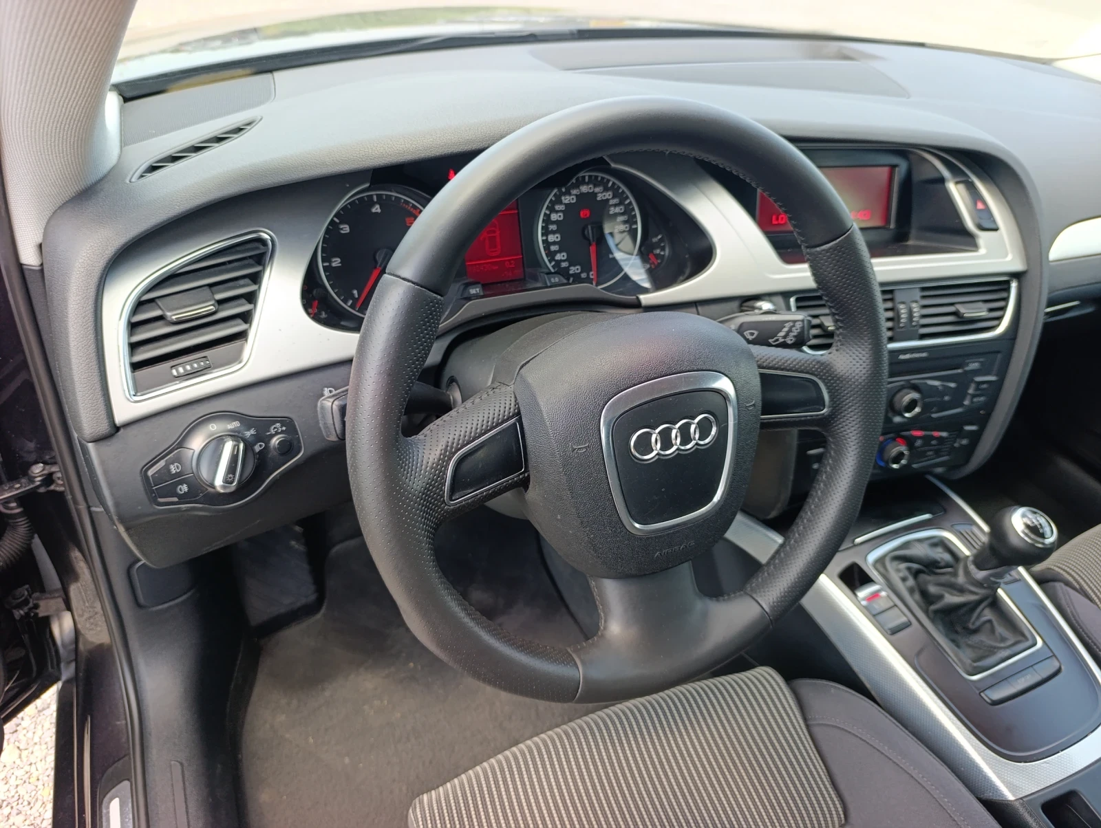 Audi A4 2.0TDI 143ks, снимка 17 - Автомобили и джипове - 55350860