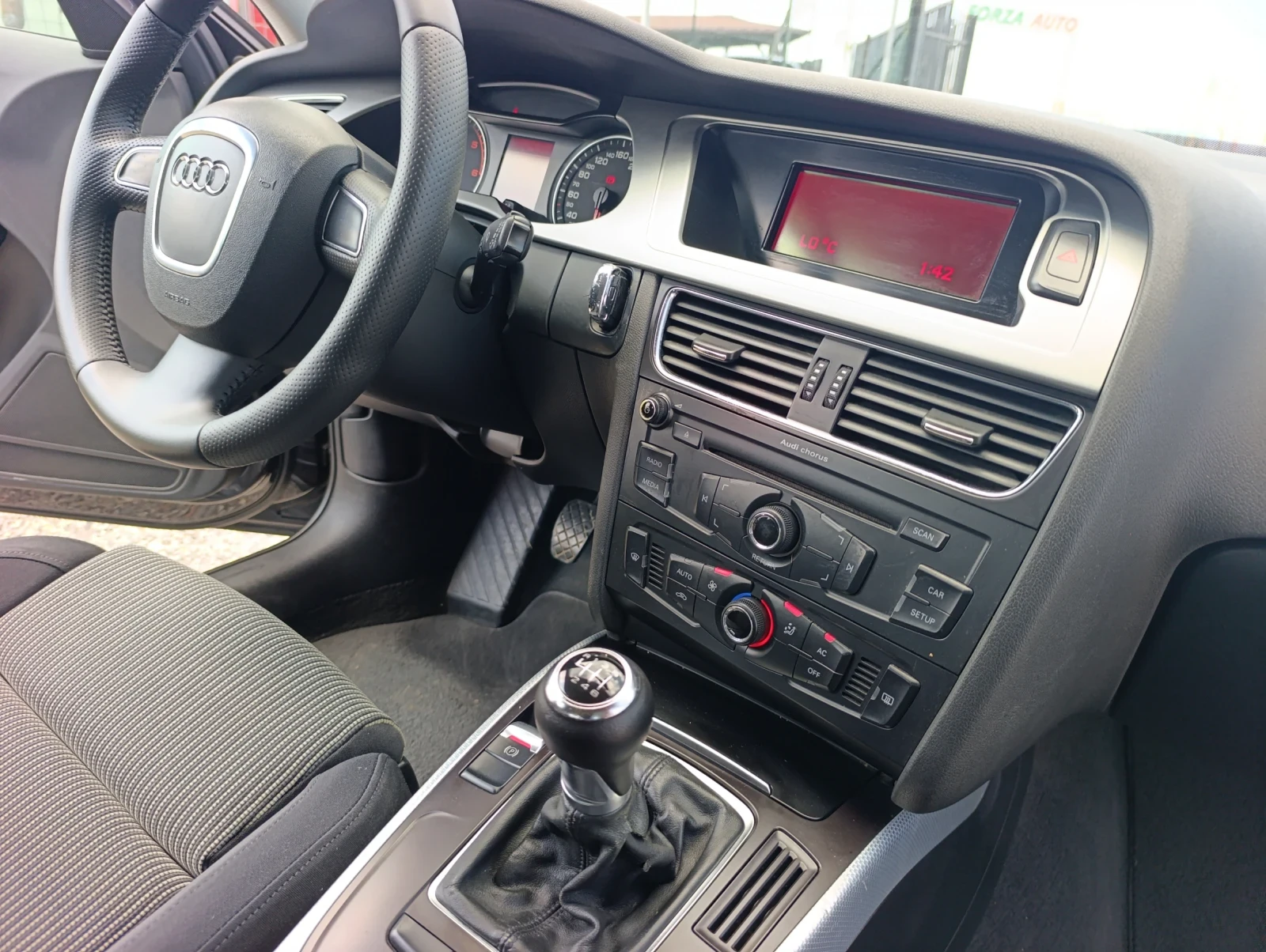 Audi A4 2.0TDI 143ks, снимка 14 - Автомобили и джипове - 55350860