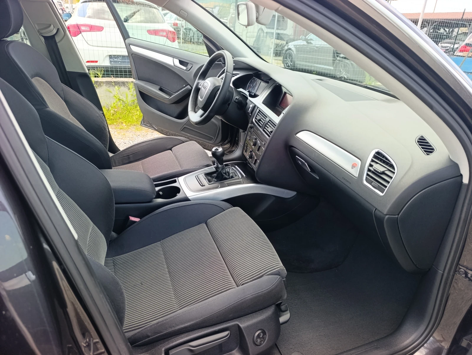 Audi A4 2.0TDI 143ks, снимка 13 - Автомобили и джипове - 55350860