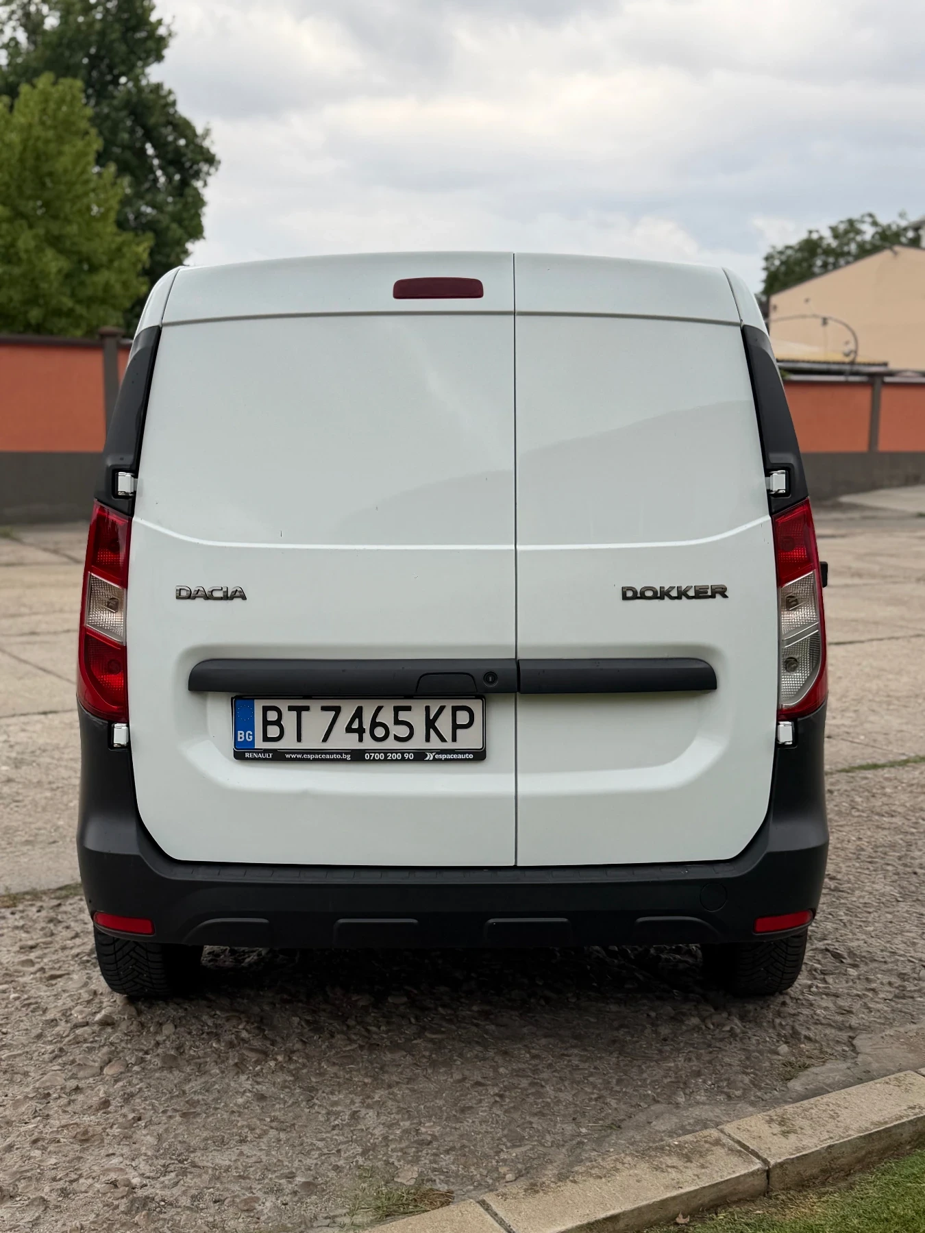 Dacia Dokker, снимка 4 - Автомобили и джипове - 55389359