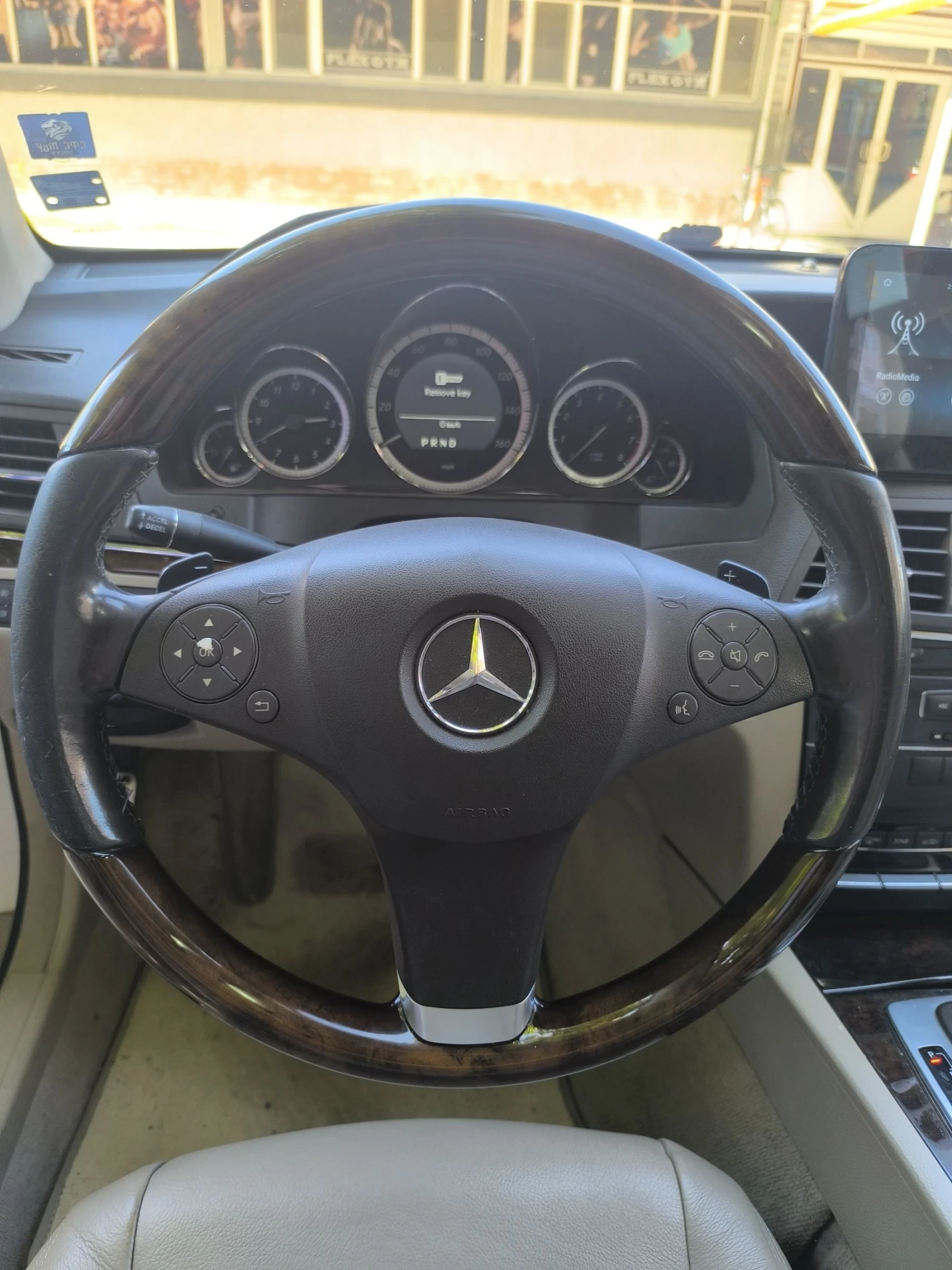 Mercedes-Benz E 350, снимка 8 - Автомобили и джипове - 55491548