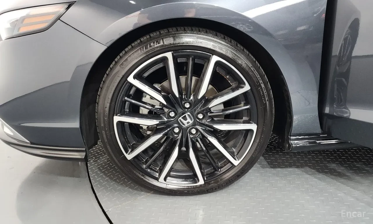 Honda Accord HYBRID* КОЖА* ХЕДС ЪП* КАМЕРА* ДИГИТАЛНО ТАБЛО, снимка 5 - Автомобили и джипове - 55543055