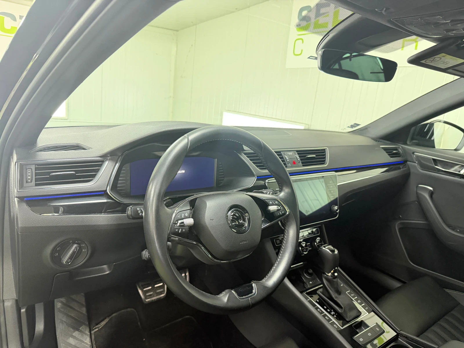 Skoda Superb * Закупен от България* Гаранция* Laurent&Klement 4, снимка 6 - Автомобили и джипове - 55778723