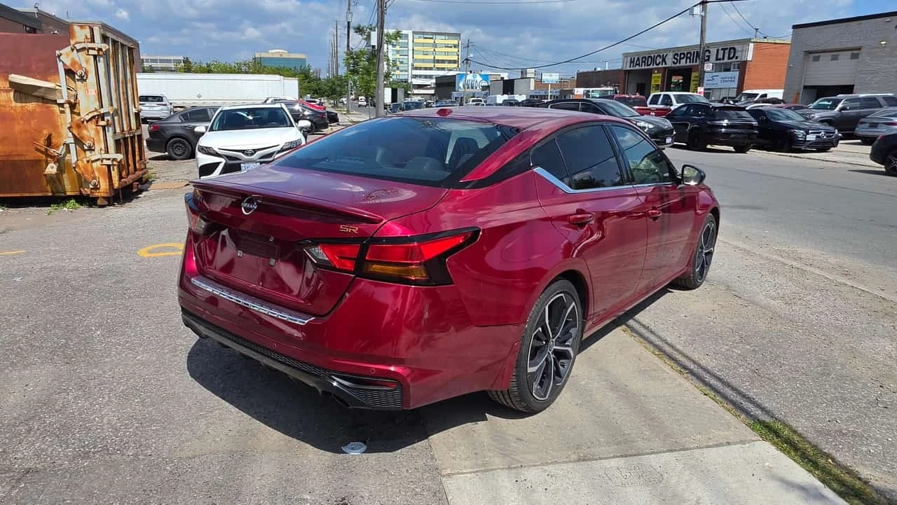 Nissan Altima / 2.5 SR Sedan / CARFAX / АВТОКРЕДИТ , снимка 12 - Автомобили и джипове - 55782304