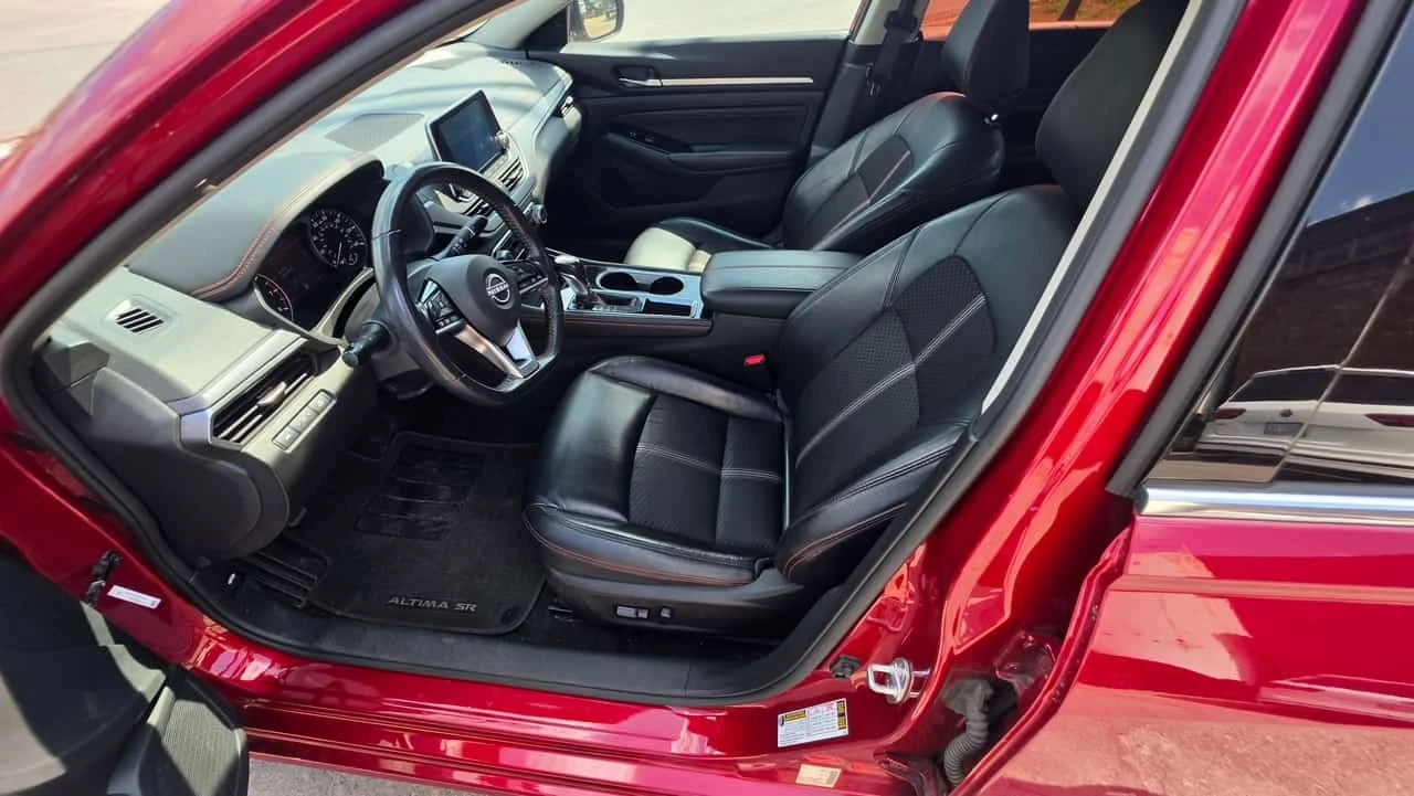 Nissan Altima / 2.5 SR Sedan / CARFAX / АВТОКРЕДИТ , снимка 14 - Автомобили и джипове - 55782304