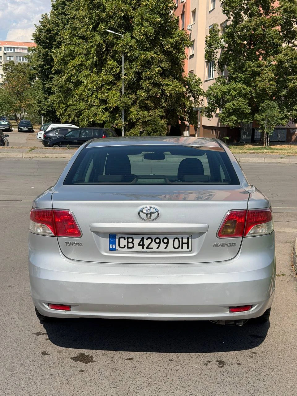 Toyota Avensis 1.8 Бензин/Газ, снимка 6 - Автомобили и джипове - 55925045