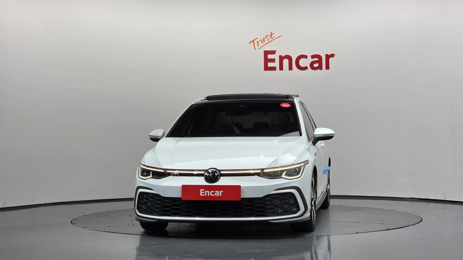 VW Golf 2.0 GTI* BLIND SPOT* HUD* ПОДГРЕВ ВОЛАН* ЛЮК* КРАЙ, снимка 3 - Автомобили и джипове - 55983936