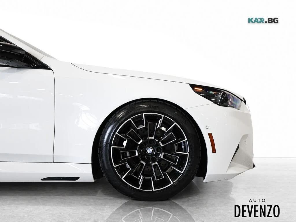 BMW M5 Touring * Bowers & Wilkins* АвтоКредит* (ЦЕНА ДО Б, снимка 5 - Автомобили и джипове - 56089569