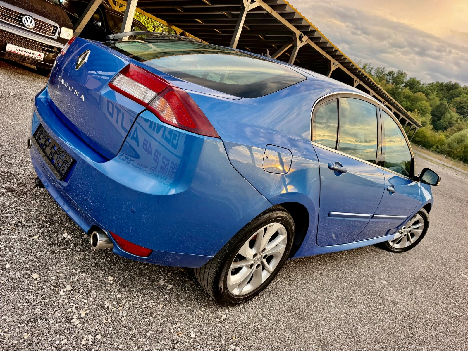 Renault Laguna 2.0DCI* 131k.c.* LIMITED* REALNI KM UNIKAT* , снимка 4 - Автомобили и джипове - 56260126