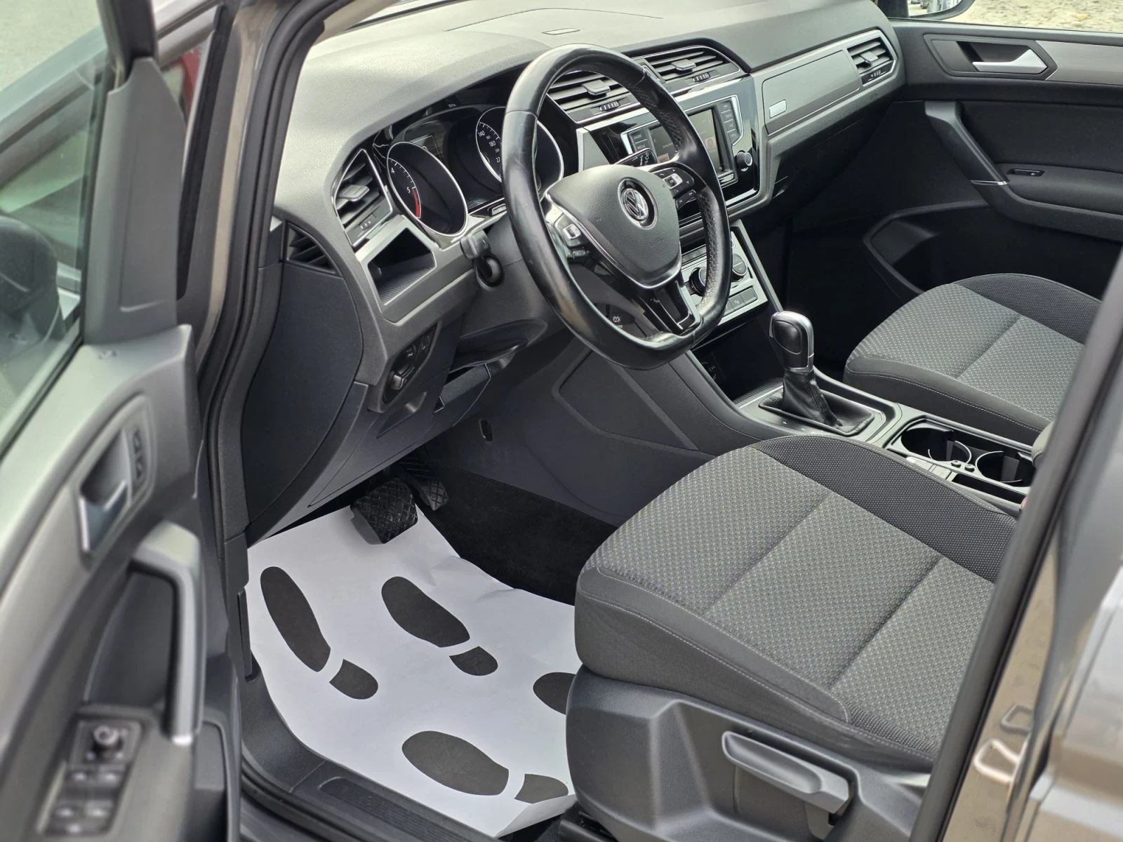 VW Touran 1.6tdi 110 k.c.  ��������� 7G | Mobile.bg � ����������� 8