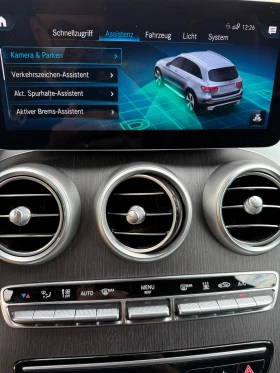 Mercedes-Benz GLC 300 d 4 Matic AMG Line, снимка 13