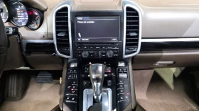 Porsche Cayenne 958* ПОДГРЕВ* ВЪЗДУХ* PANO* , снимка 9