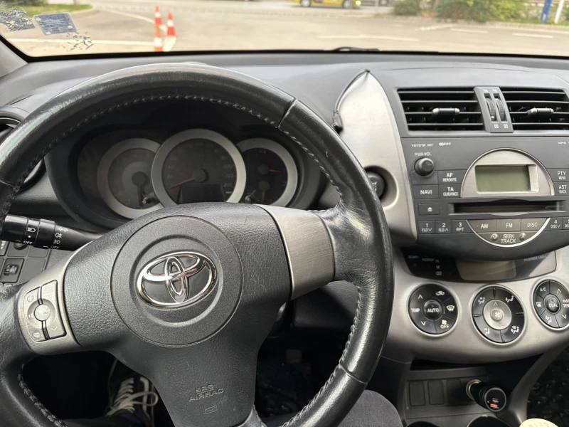 Toyota Rav4 D4D, снимка 3 - Автомобили и джипове - 47307985