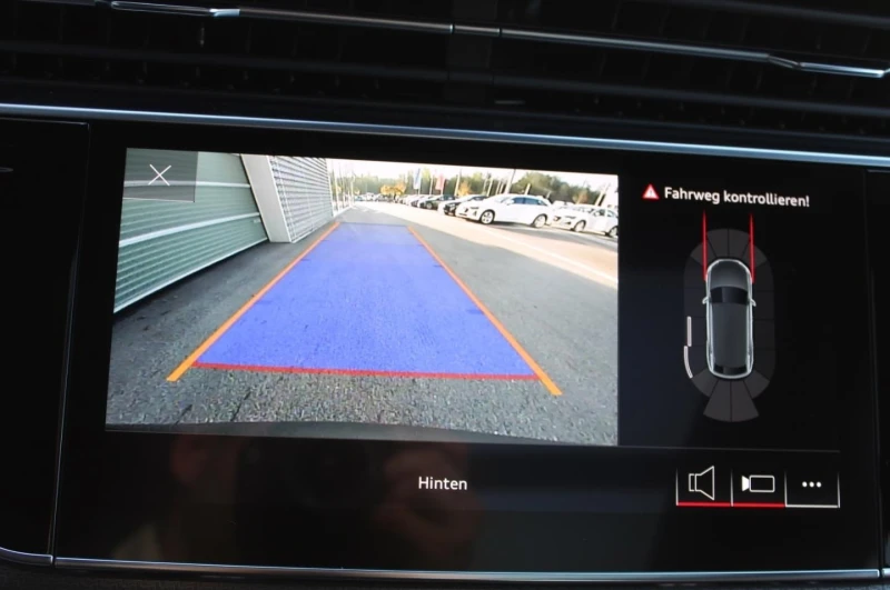 Audi RSQ8 4.0 TFSI B&O PANORAMA CAMERA CARBON, снимка 12 - Автомобили и джипове - 53114287