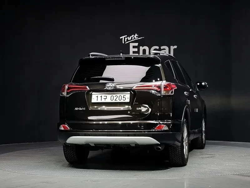 Toyota Rav4 2.5 2WD, снимка 4 - Автомобили и джипове - 55186160