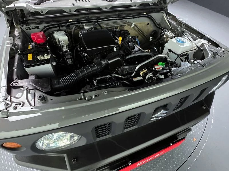 Suzuki Jimny 1.5 Automatic, снимка 6 - Автомобили и джипове - 55775529