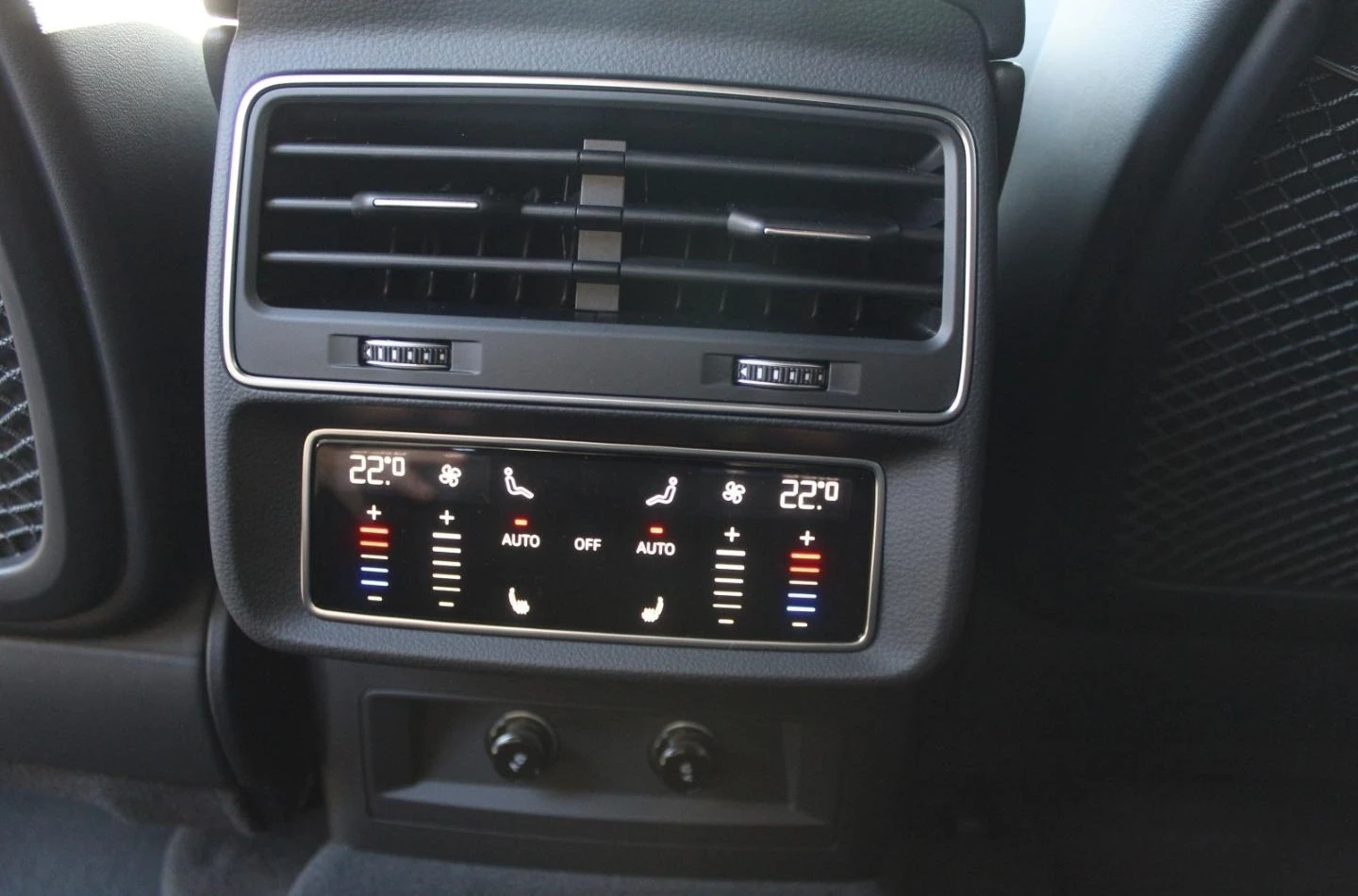 Audi RSQ8 4.0 TFSI B&O PANORAMA CAMERA CARBON | Mobile.bg � ����������� 17