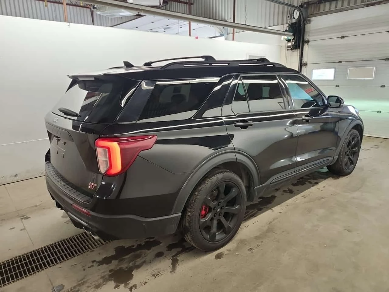 Ford Explorer * ST * CARFAX * 360 КАМЕРА* ПОДГРЕВИ* ОБДУХВАНЕ* , снимка 3 - Автомобили и джипове - 54108690