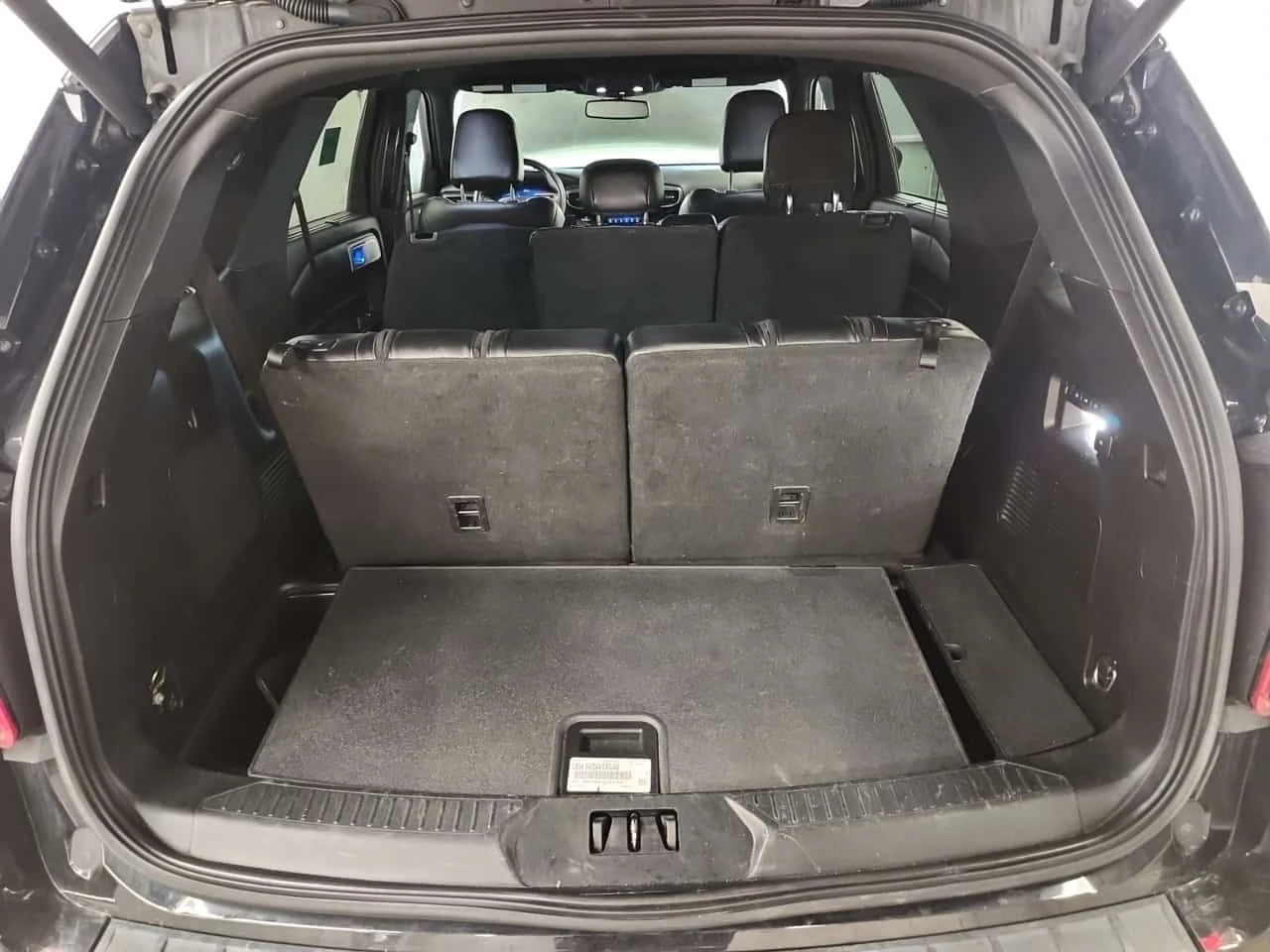 Ford Explorer * ST * CARFAX * 360 КАМЕРА* ПОДГРЕВИ* ОБДУХВАНЕ* , снимка 15 - Автомобили и джипове - 54108690