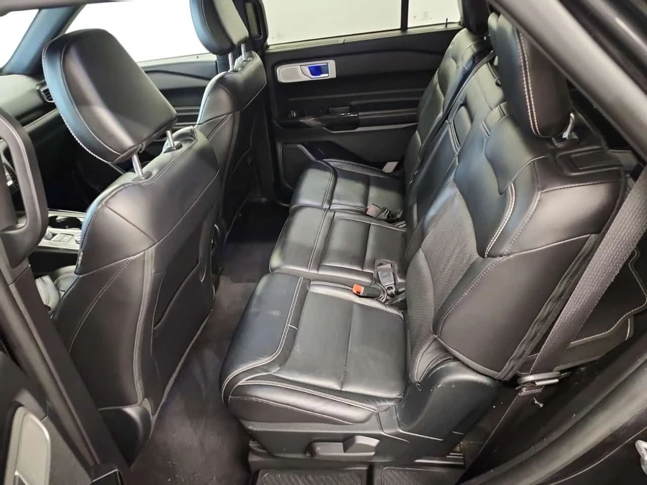 Ford Explorer * ST * CARFAX * 360 КАМЕРА* ПОДГРЕВИ* ОБДУХВАНЕ* , снимка 13 - Автомобили и джипове - 54108690