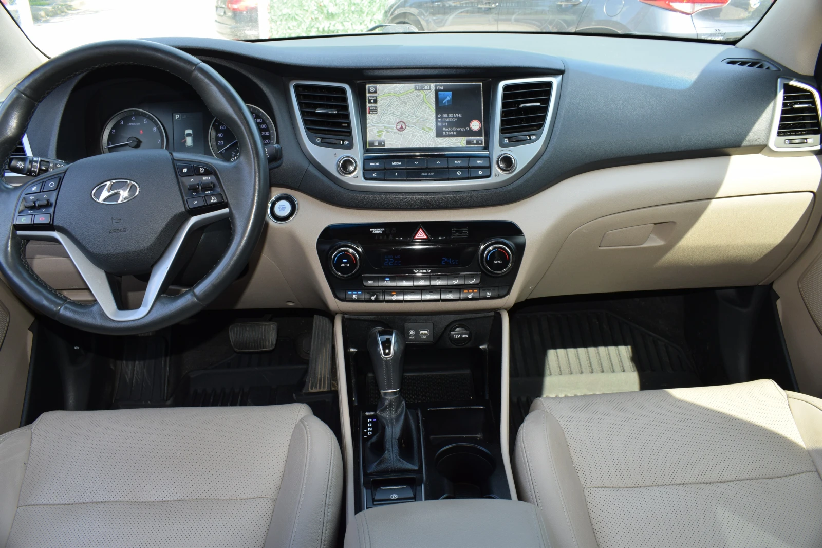 Hyundai Tucson, снимка 4 - Автомобили и джипове - 54621572