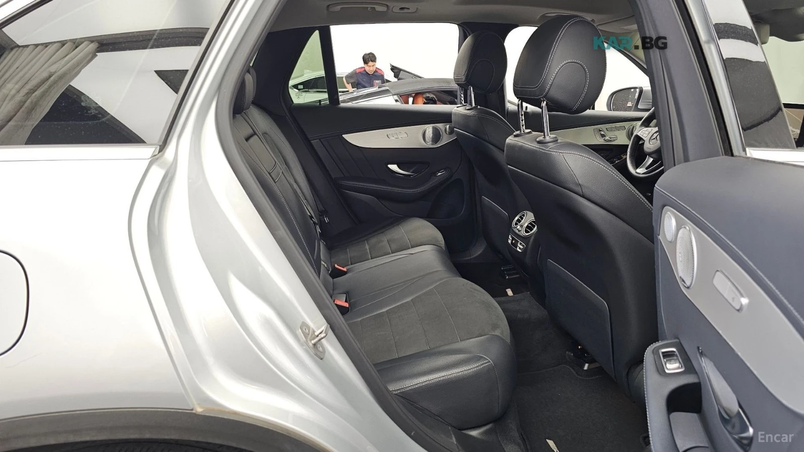 Mercedes-Benz GLC 300 4MATIC* AMG-LINE* 360CAM* BURMESTER* , снимка 13 - Автомобили и джипове - 54813492