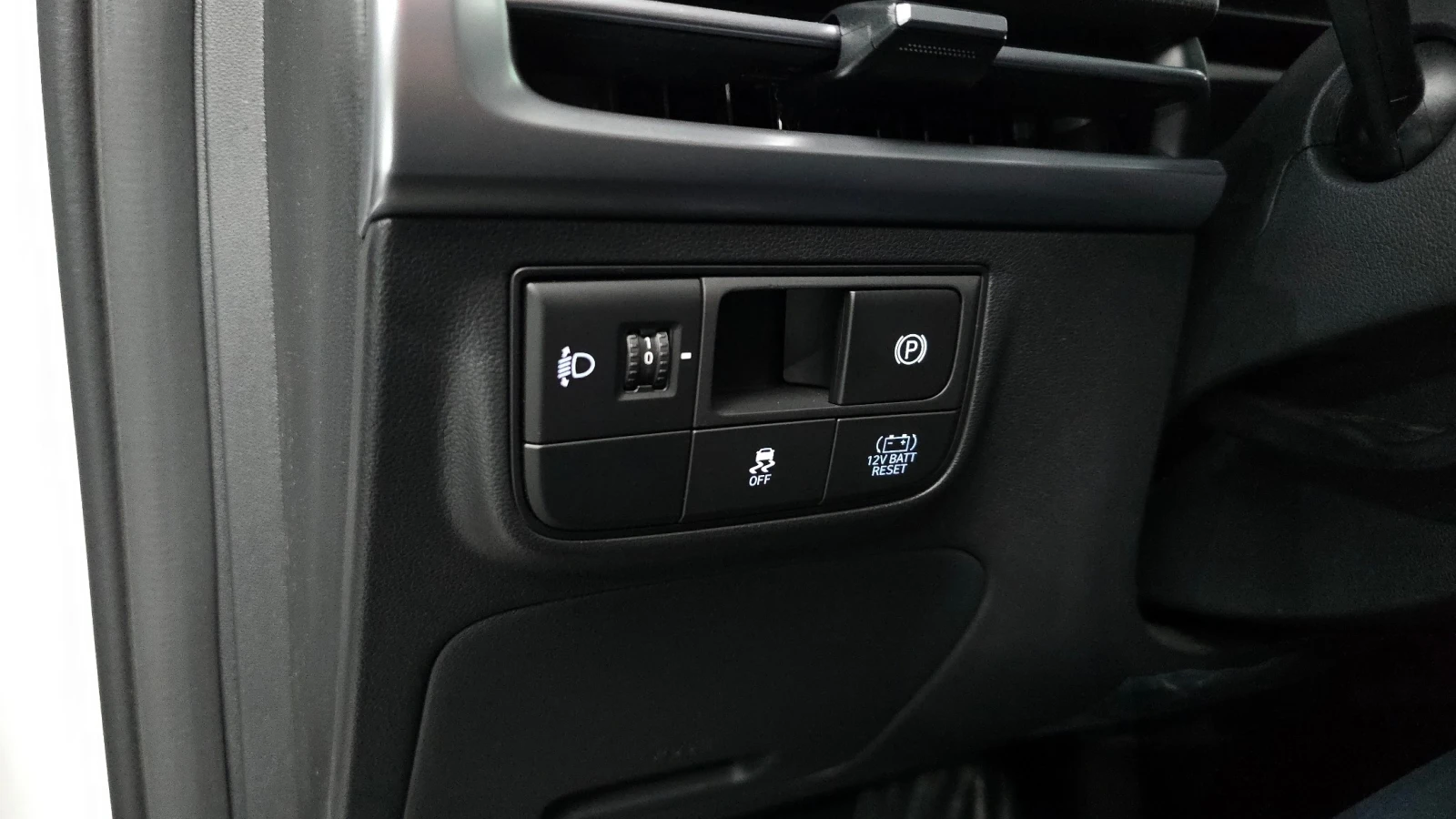 Hyundai Tucson 1.6 T-GDI HEV Modern | DISTRONIC | LED Фарове | , снимка 16 - Автомобили и джипове - 55069577