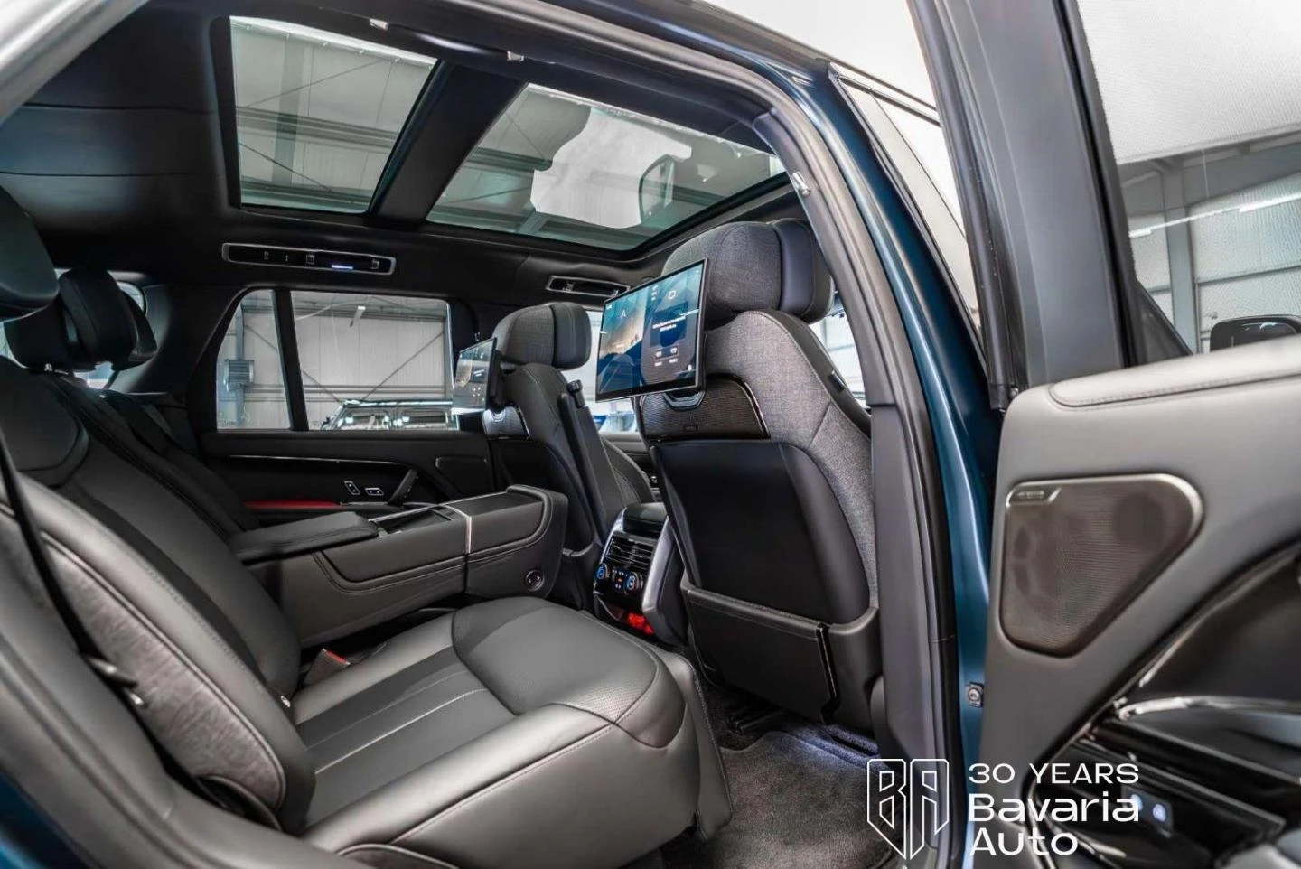 Land Rover Range rover P615 SV  Fond TV SV Intrepid, снимка 16 - Автомобили и джипове - 55215275