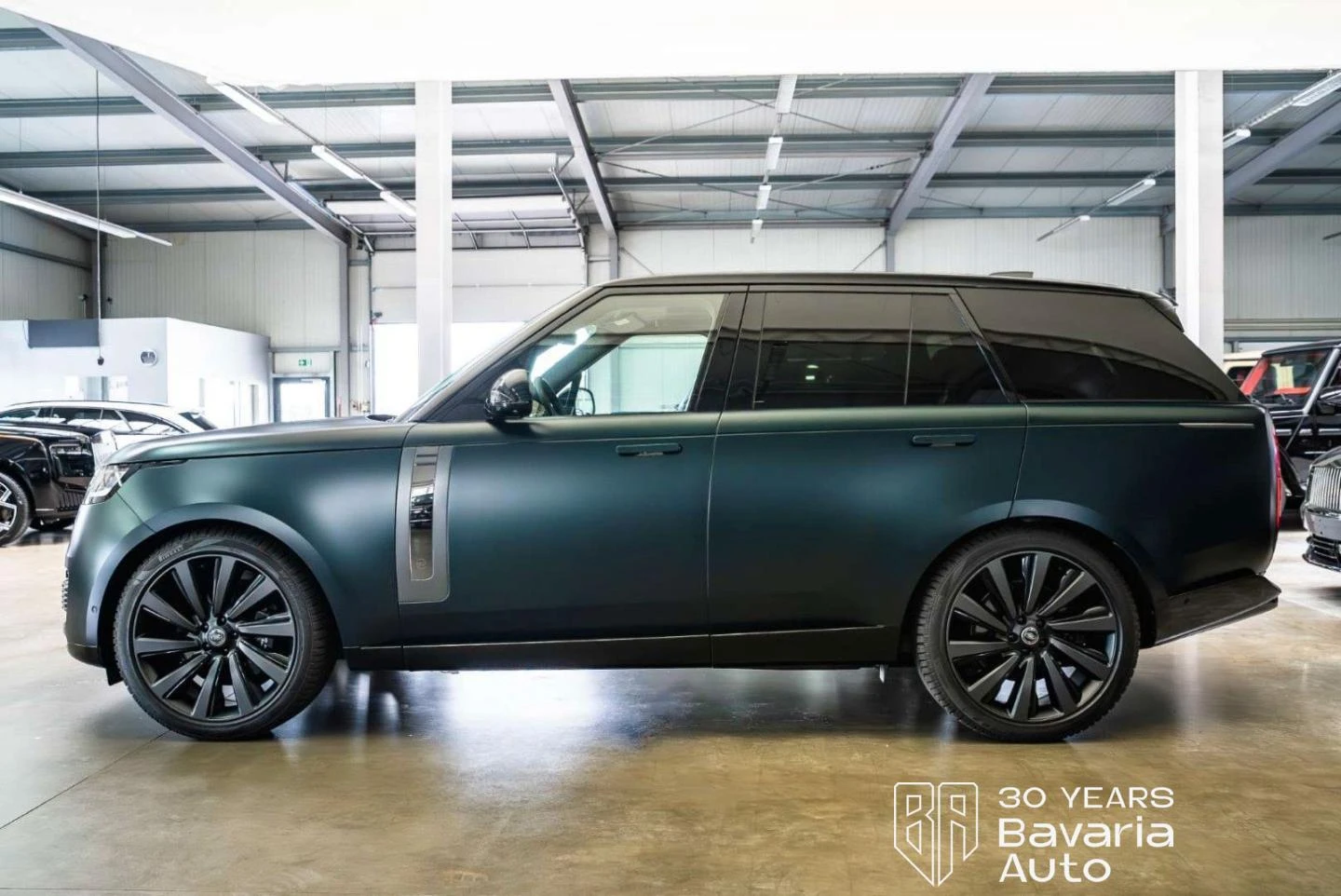 Land Rover Range rover P615 SV  Fond TV SV Intrepid, снимка 2 - Автомобили и джипове - 55215275