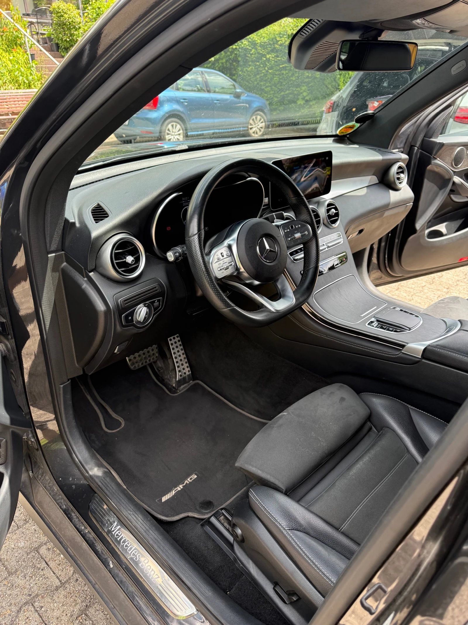 Mercedes-Benz GLC 300 d 4 Matic AMG Line, снимка 6 - Автомобили и джипове - 55244410