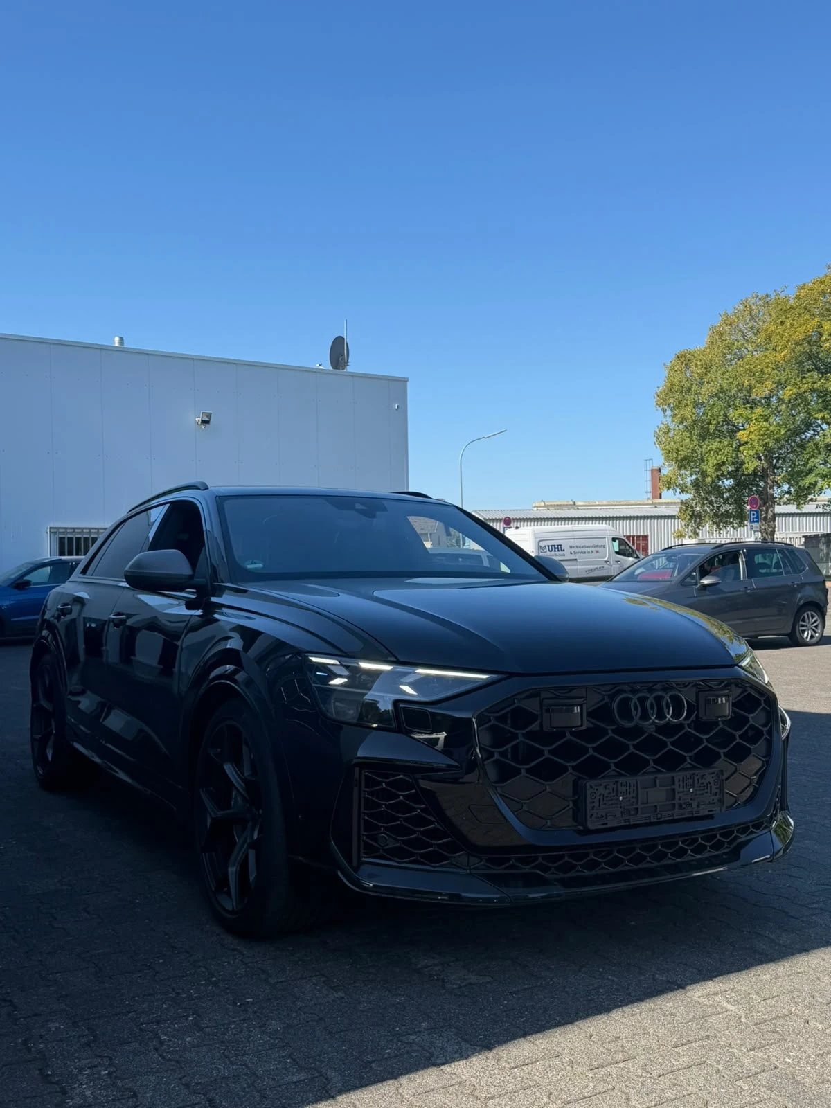 Audi RSQ8 Performance Matrix Keramik, снимка 2 - Автомобили и джипове - 55457113