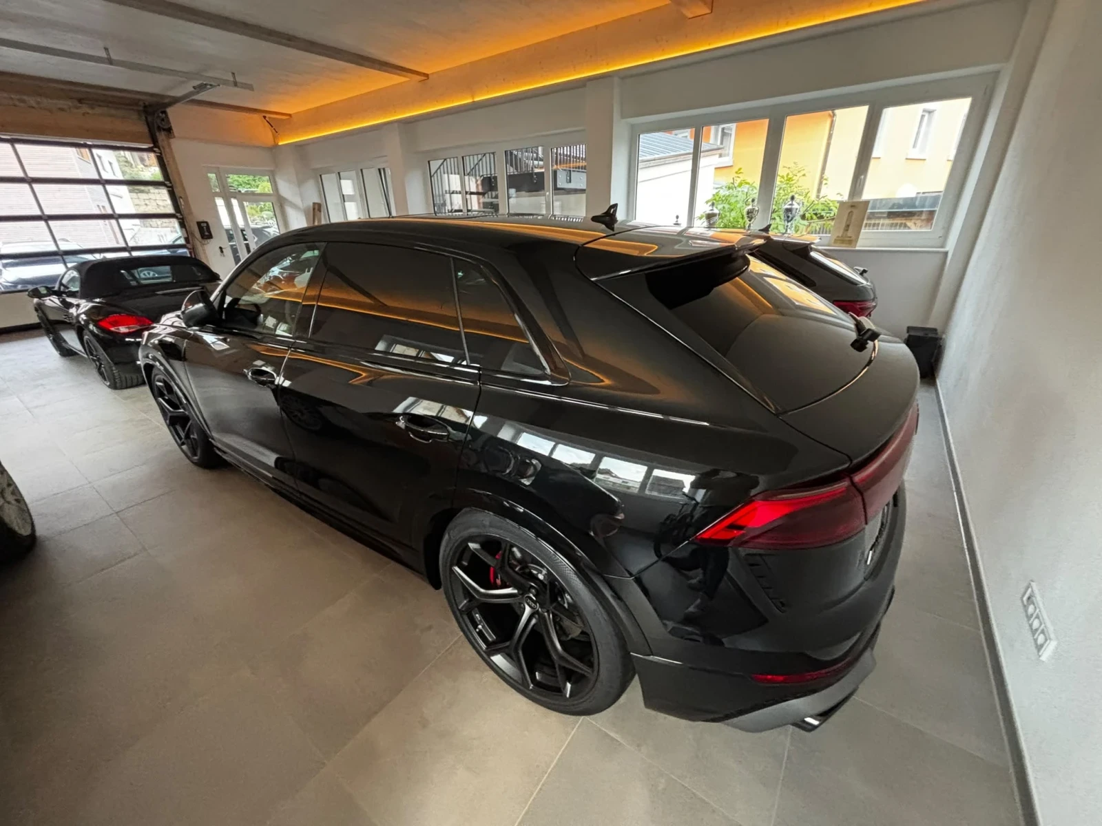 Audi RSQ8 Performance Matrix Keramik, снимка 3 - Автомобили и джипове - 55636711