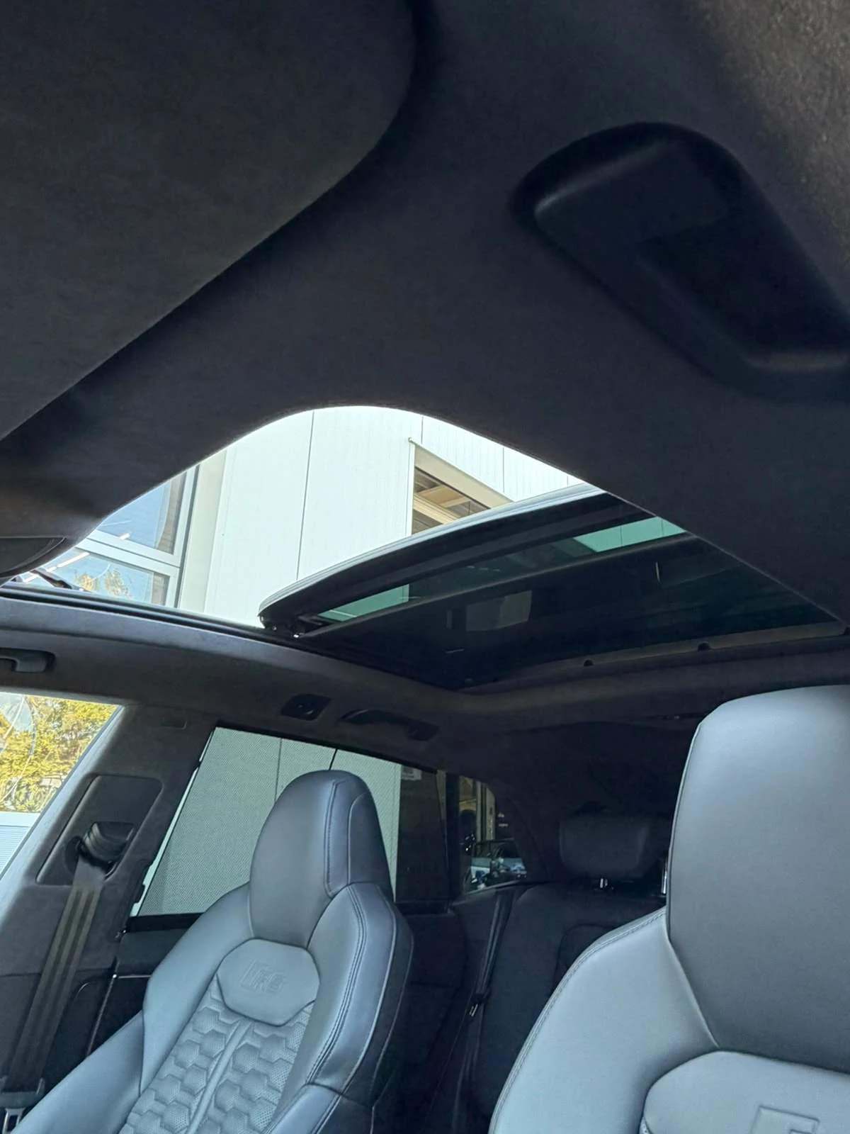 Audi RSQ8 Performance Matrix Keramik, снимка 8 - Автомобили и джипове - 55457113