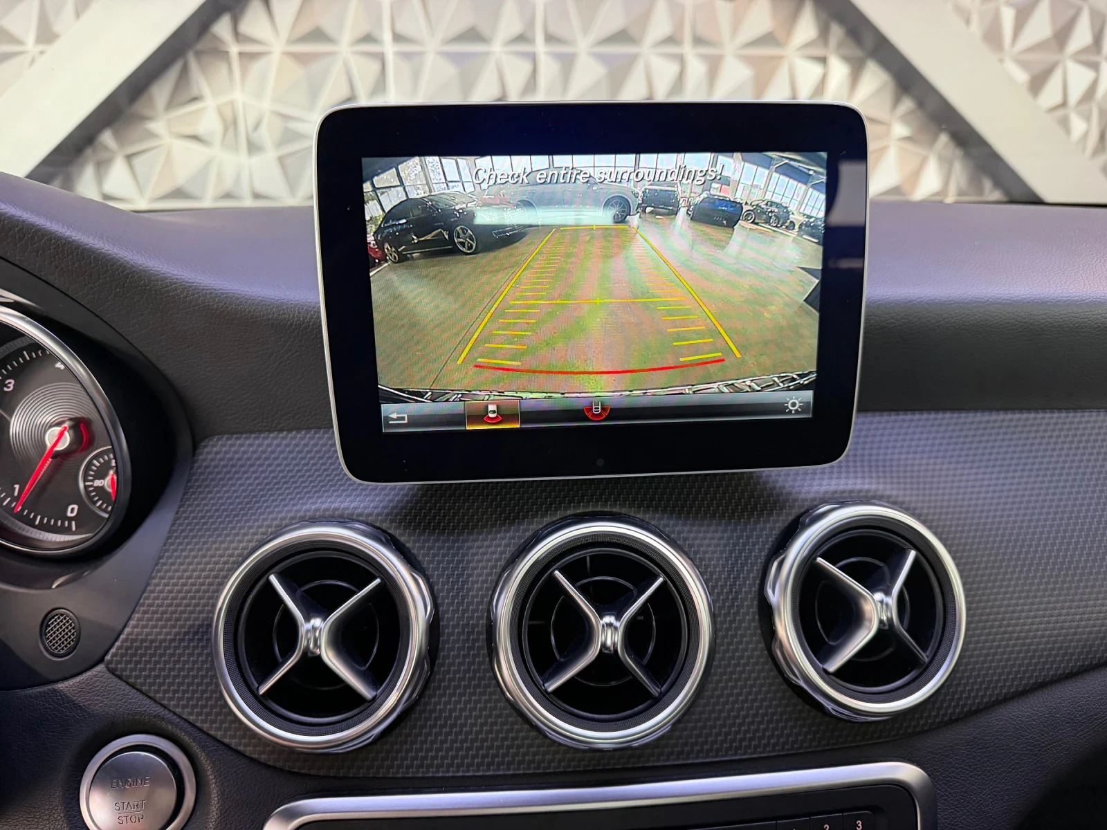 Mercedes-Benz GLA 200 d * КАМЕРА * , снимка 10 - Автомобили и джипове - 55681535