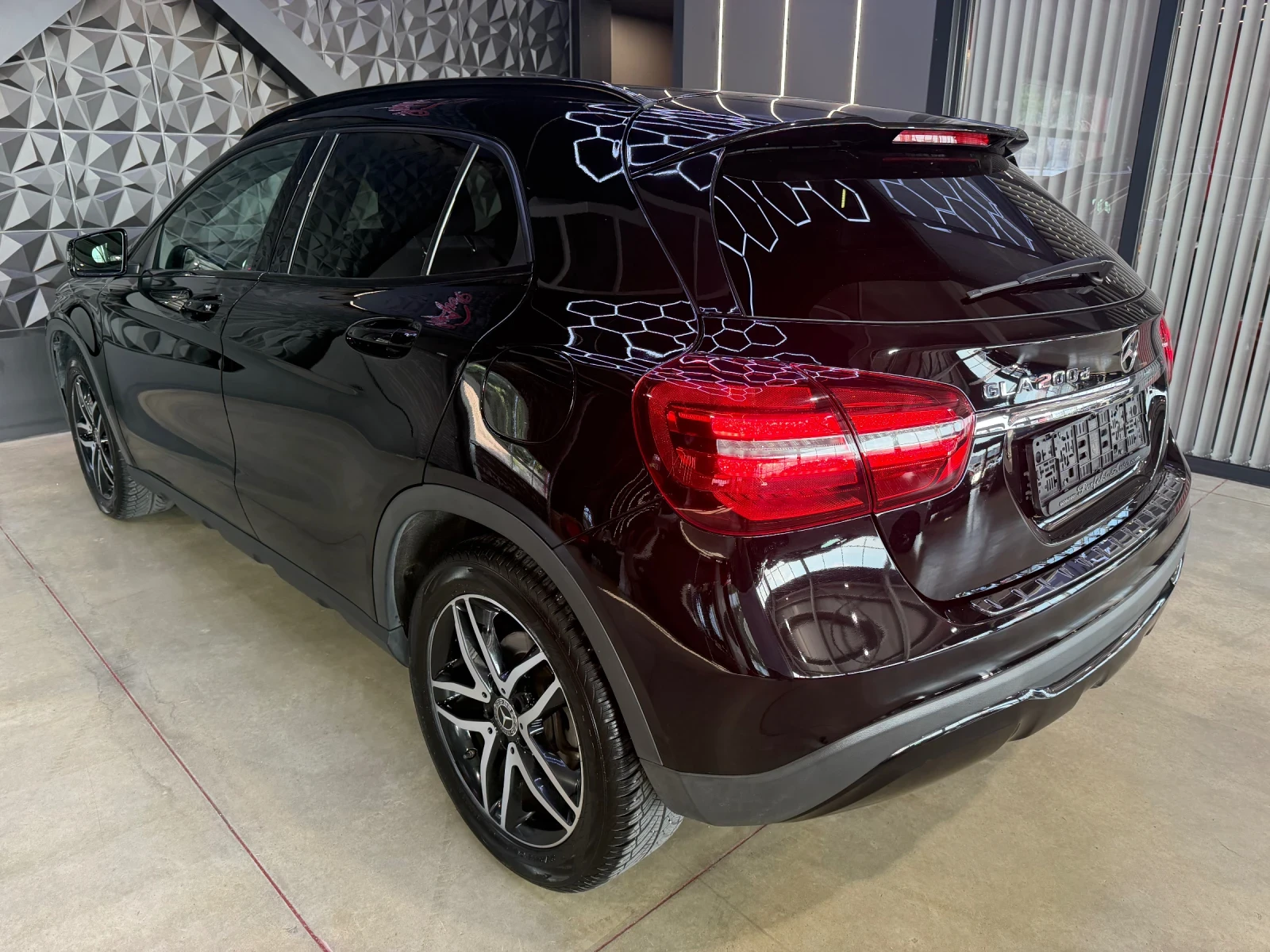 Mercedes-Benz GLA 200 d * КАМЕРА * , снимка 3 - Автомобили и джипове - 55681535