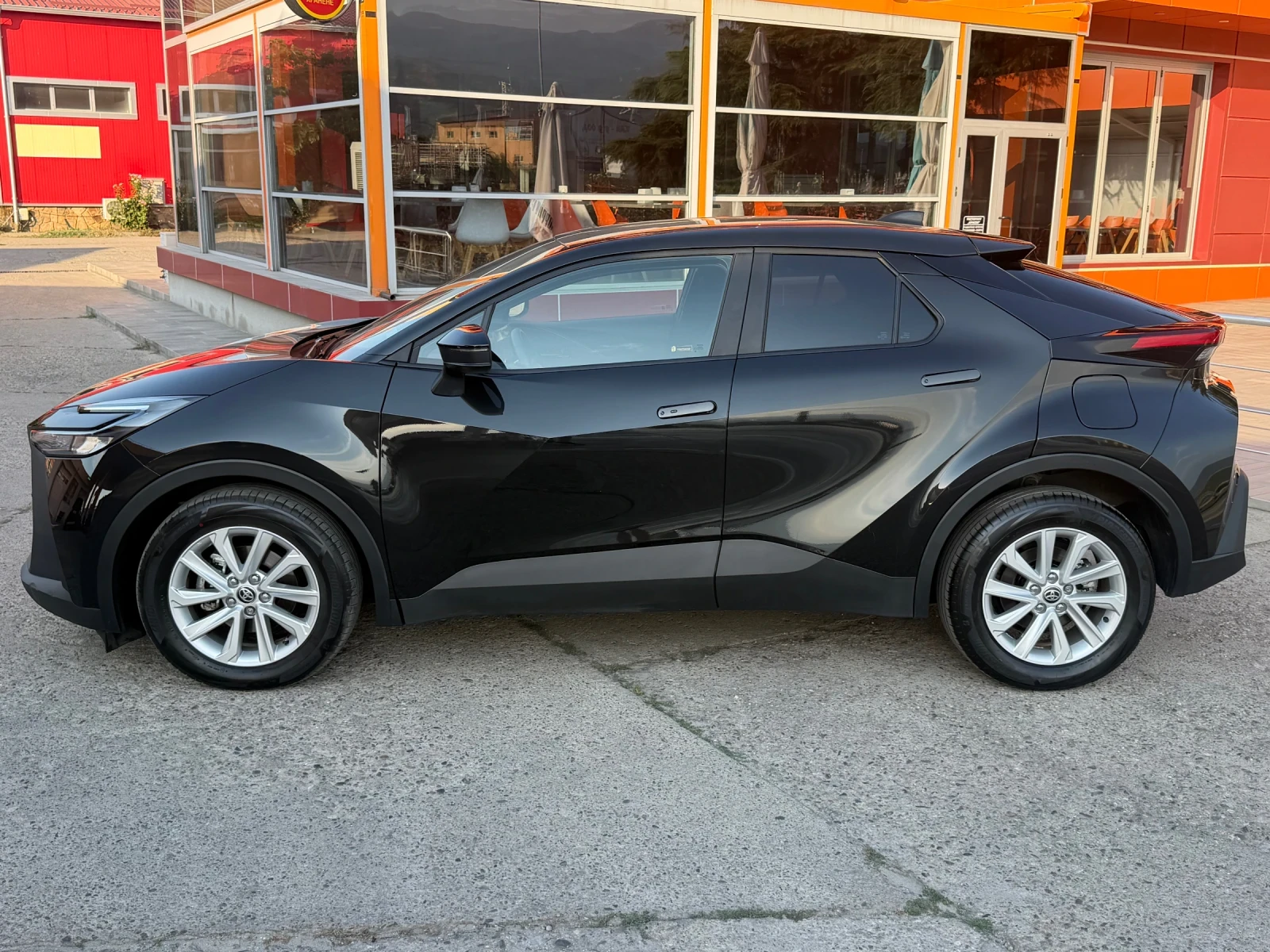 Toyota C-HR Hybrid= ������= ������ ����= �������� | Mobile.bg � ����������� 6