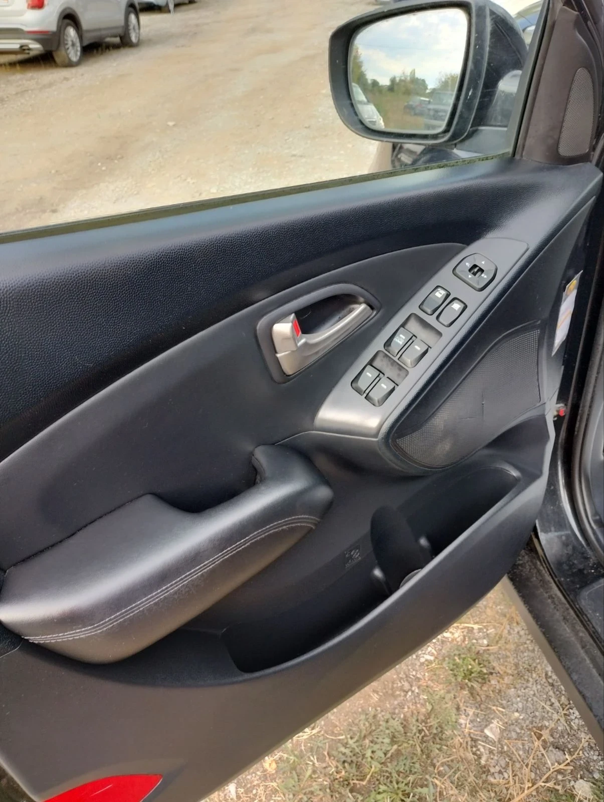 Hyundai IX35 2.0 BENZIN , снимка 15 - Автомобили и джипове - 56154797