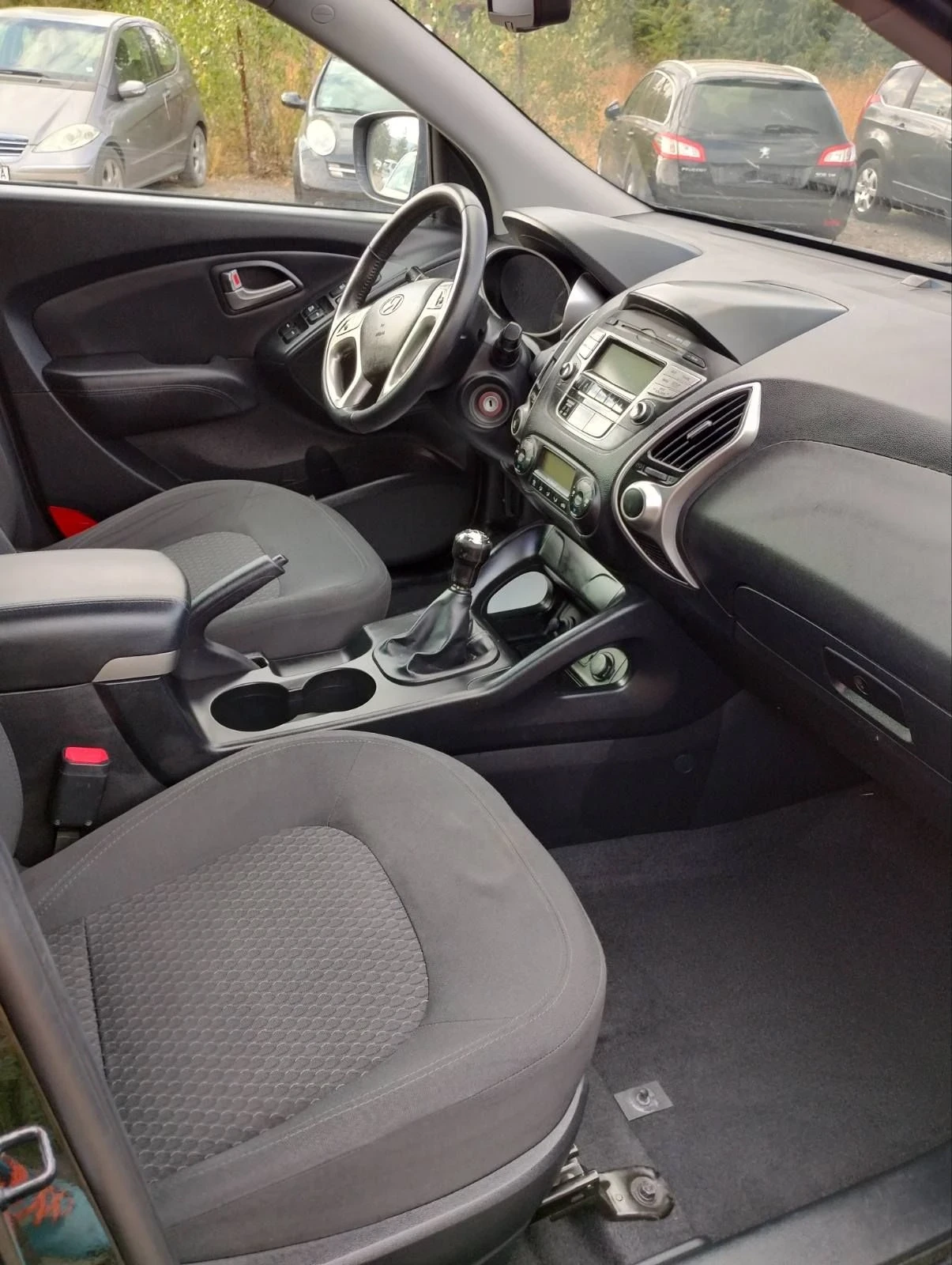 Hyundai IX35 2.0 BENZIN , снимка 14 - Автомобили и джипове - 56154797