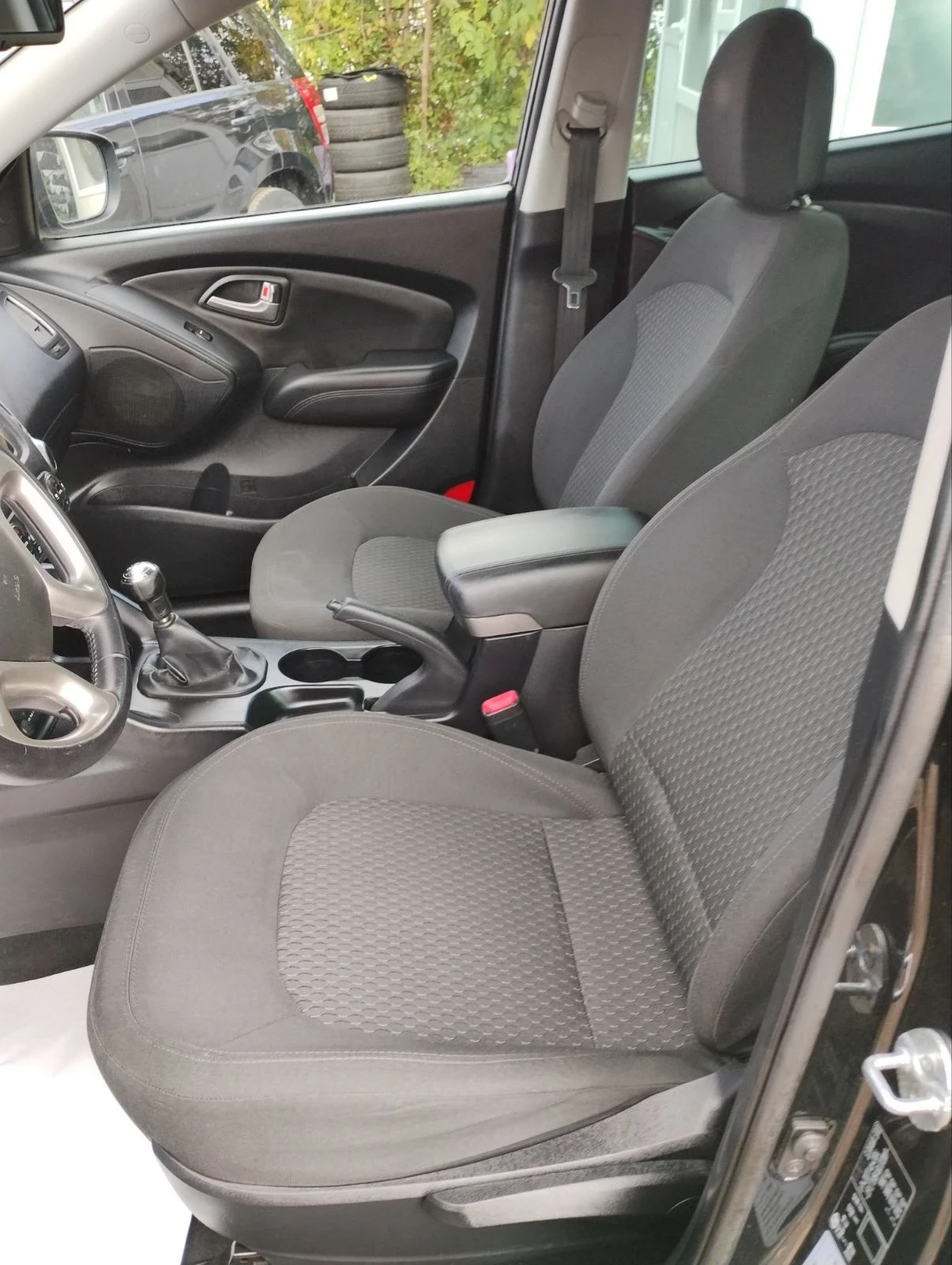 Hyundai IX35 2.0 BENZIN , снимка 9 - Автомобили и джипове - 56154797