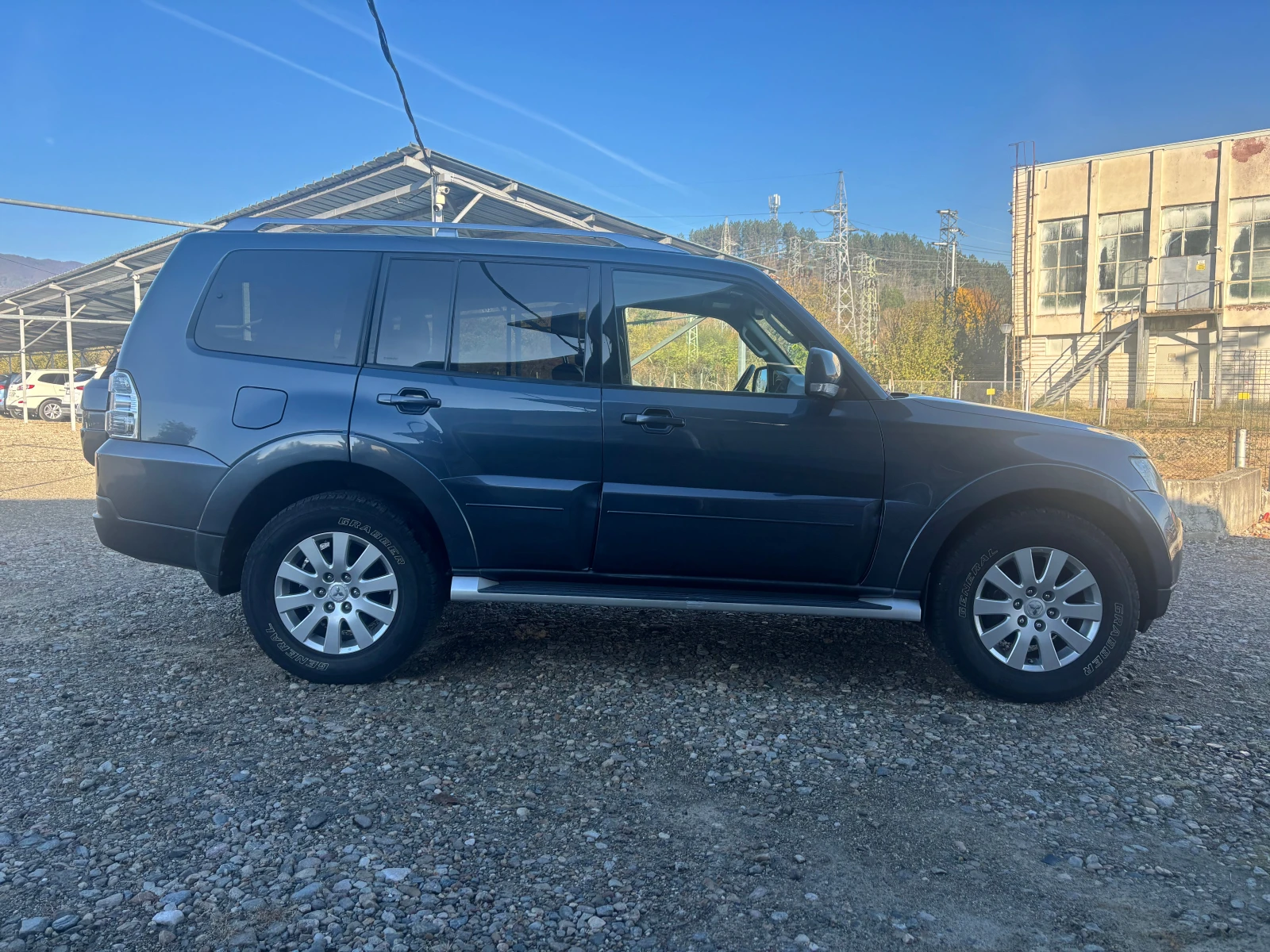 Mitsubishi Pajero 3.2 , снимка 3 - Автомобили и джипове - 56574573