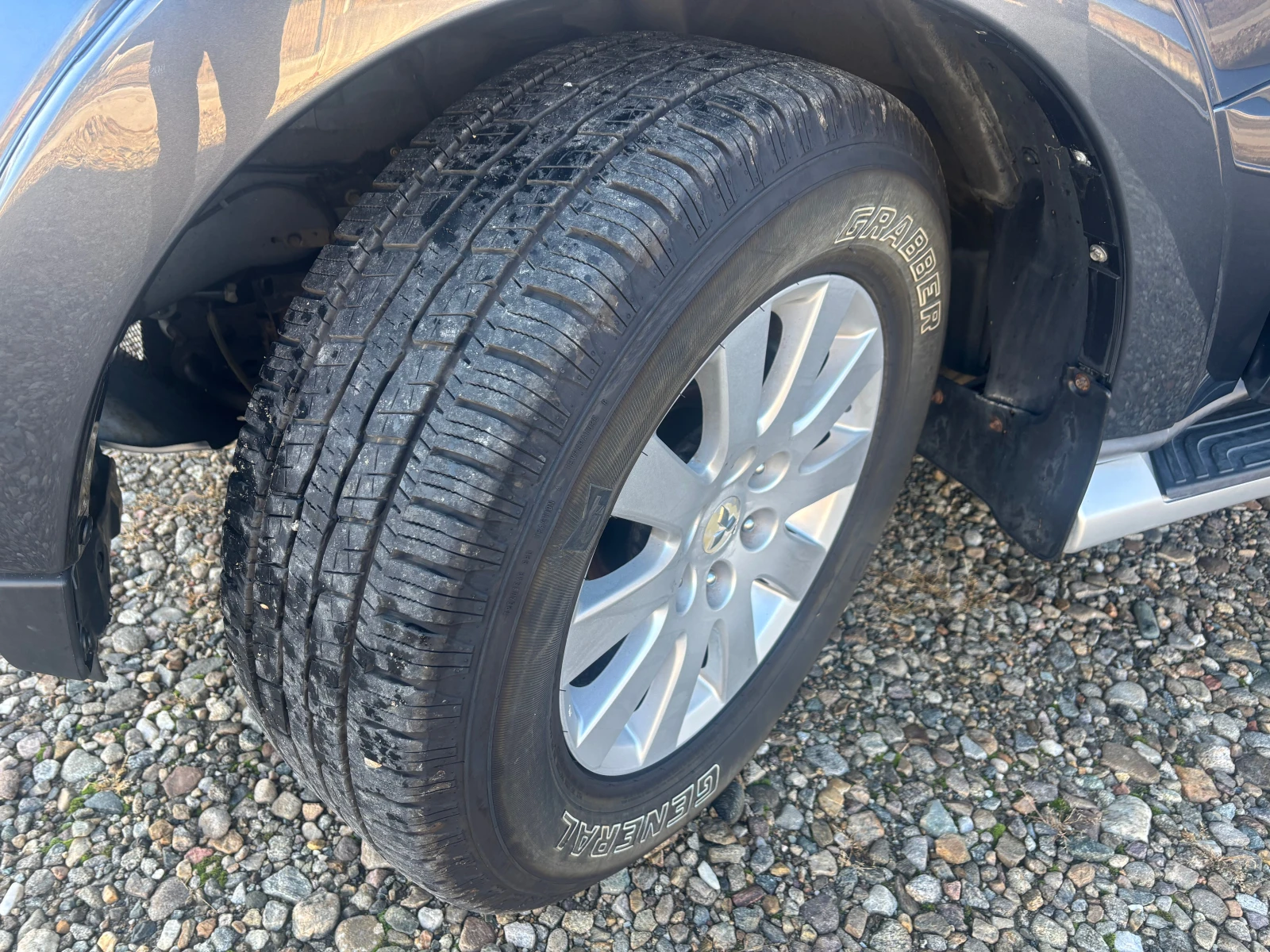 Mitsubishi Pajero 3.2 , снимка 17 - Автомобили и джипове - 56574573