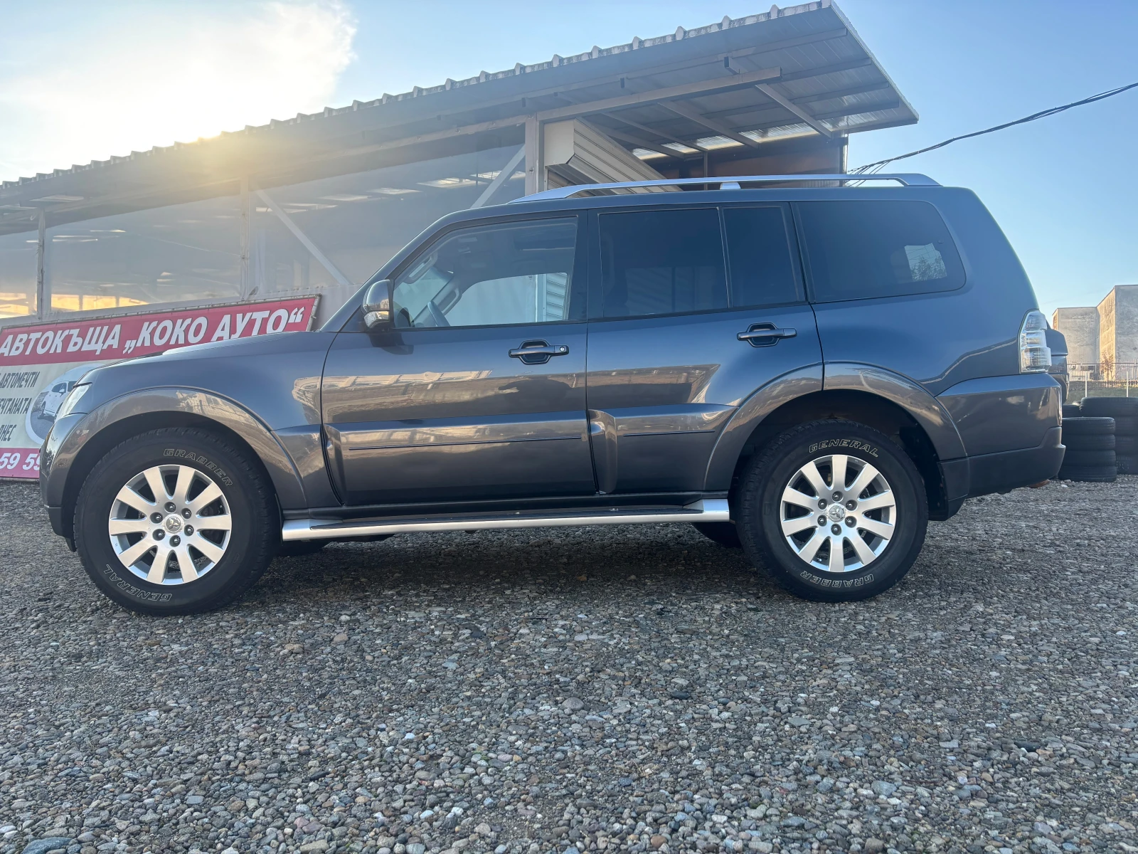 Mitsubishi Pajero 3.2 , снимка 6 - Автомобили и джипове - 56574573