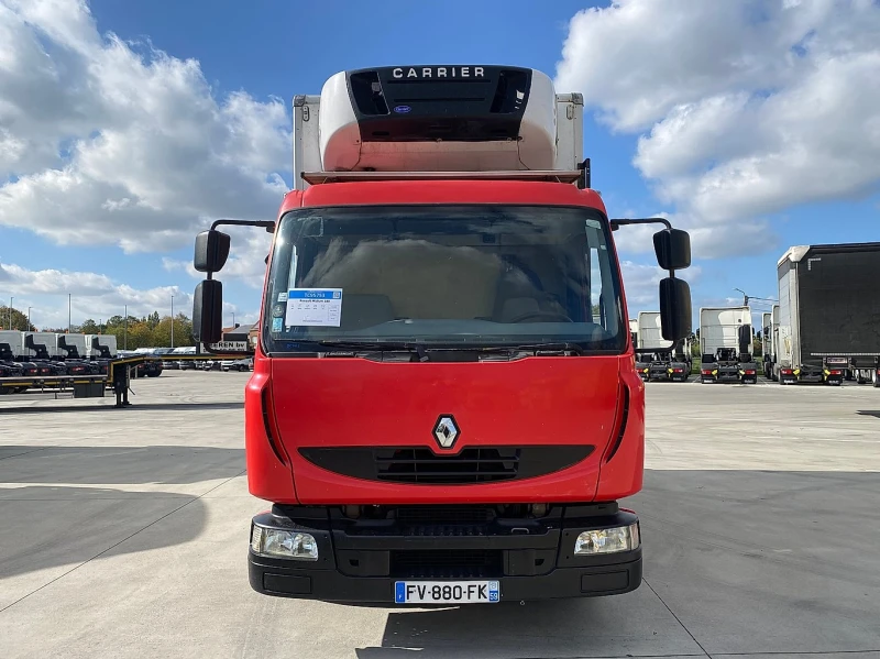 Renault Midlum 180 за трупно месо, снимка 2 - Камиони - 52499404