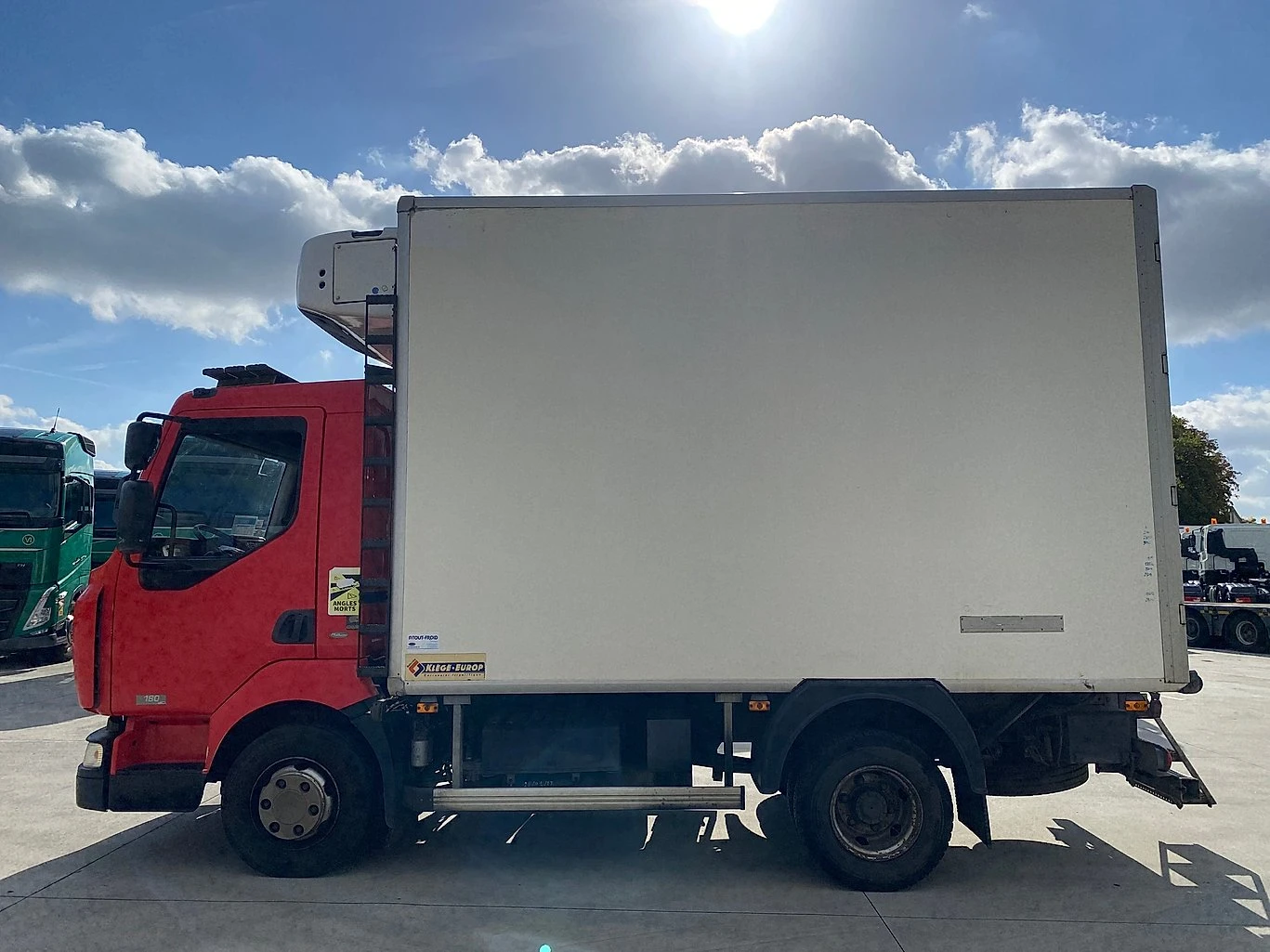 Renault Midlum 180 за трупно месо - изображение 4