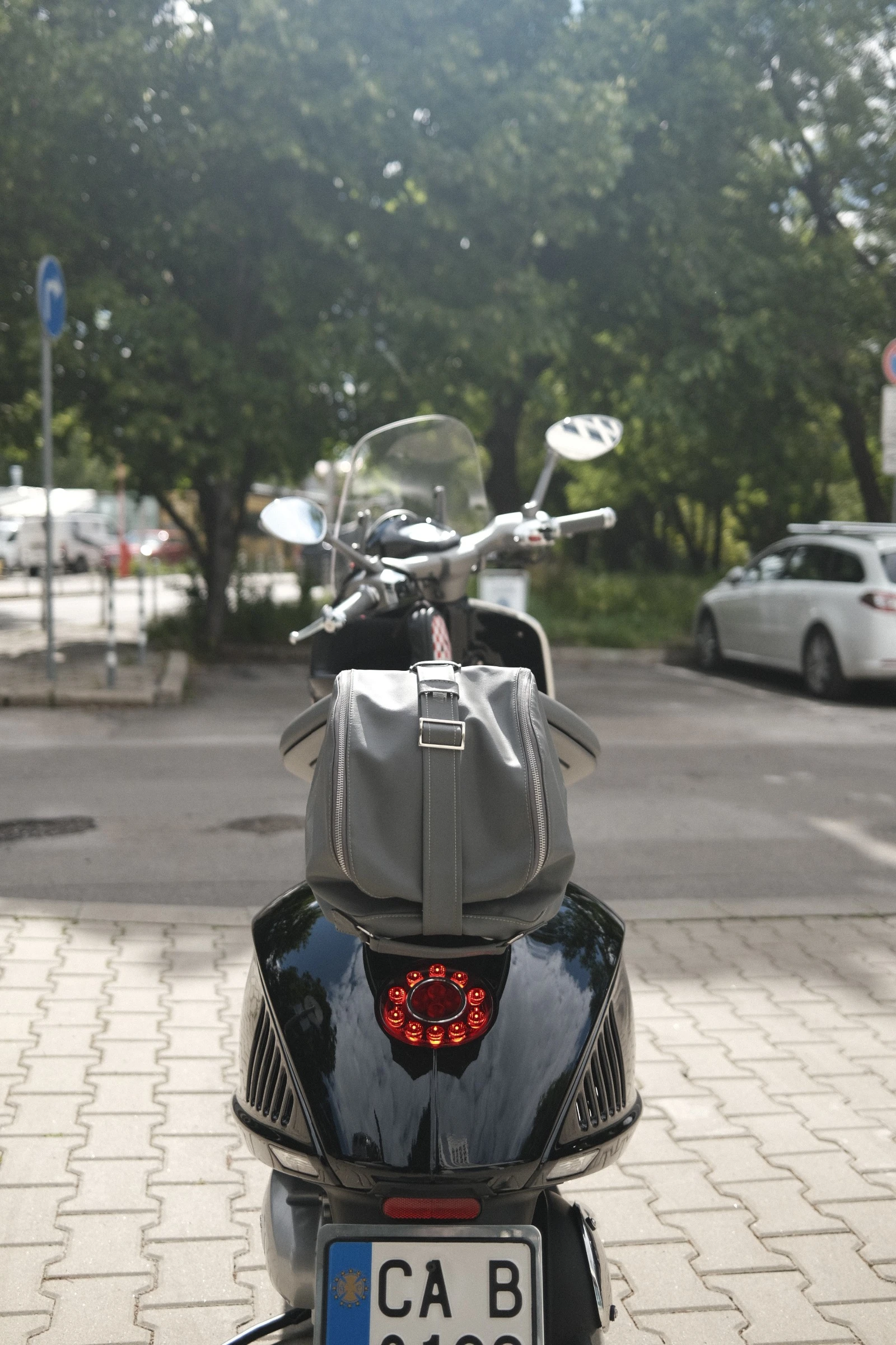 Vespa 125 946  - изображение 2