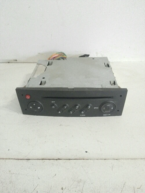 касетофон Рено Меган седан