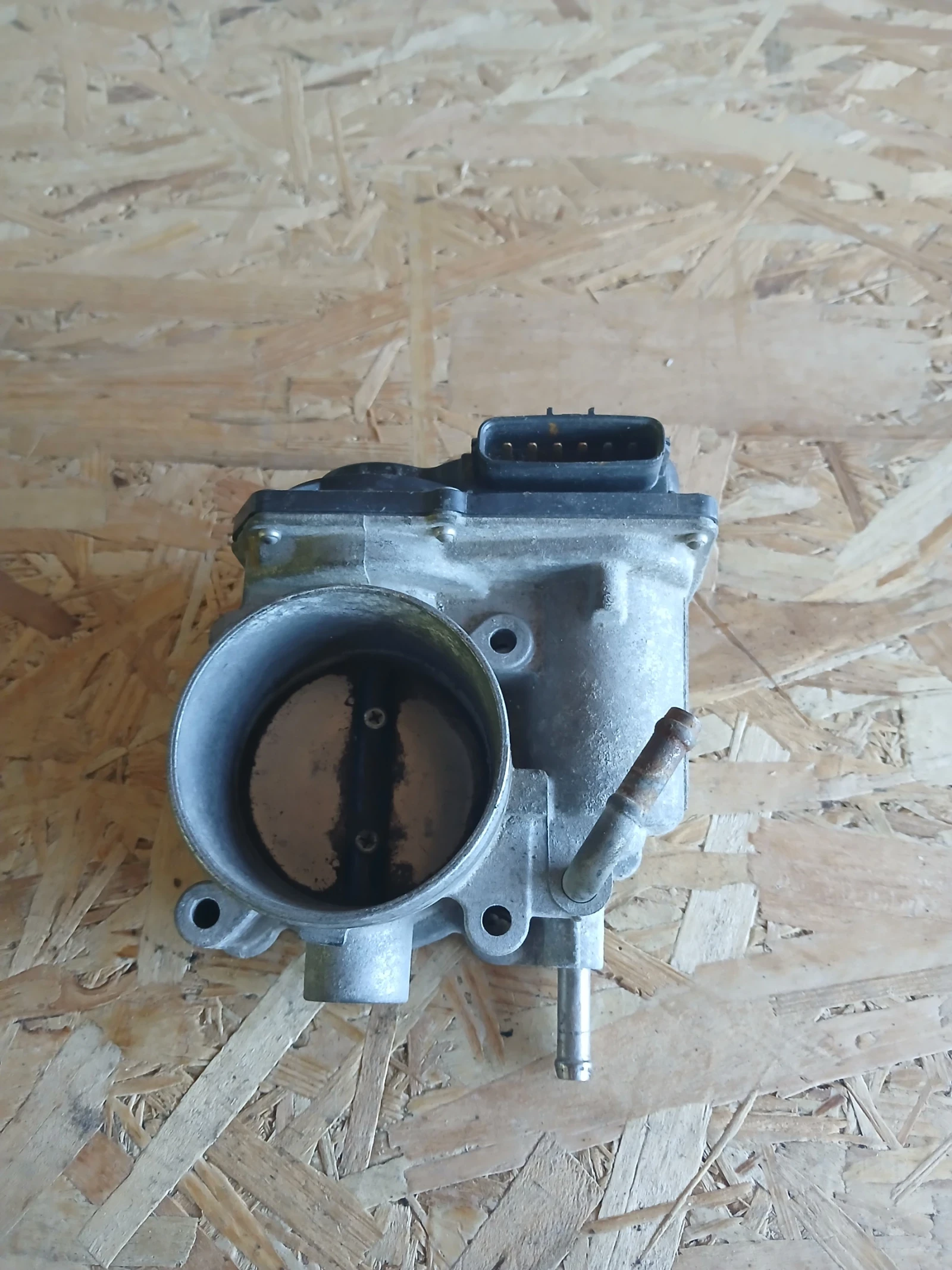 16112АА380 дросел клапа Subaru 2.0 бензин , снимка 3 - Части - 54924034