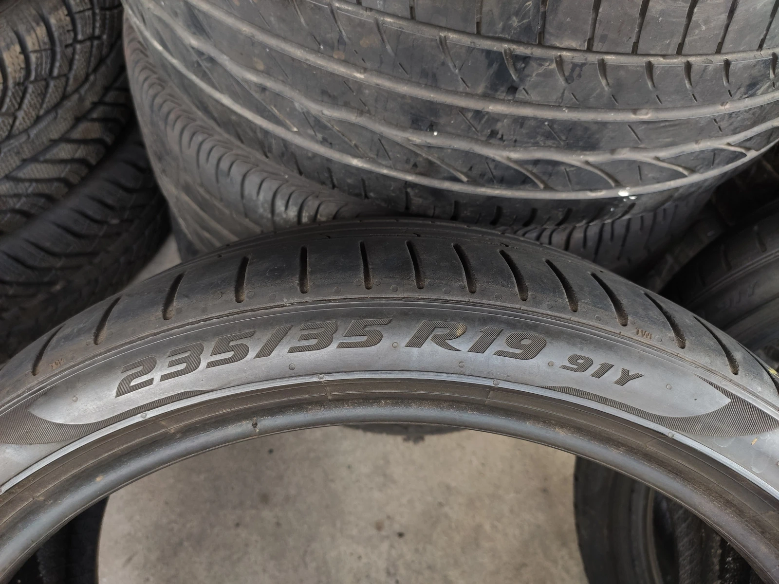 235/35R19 | Mobile.bg   6
